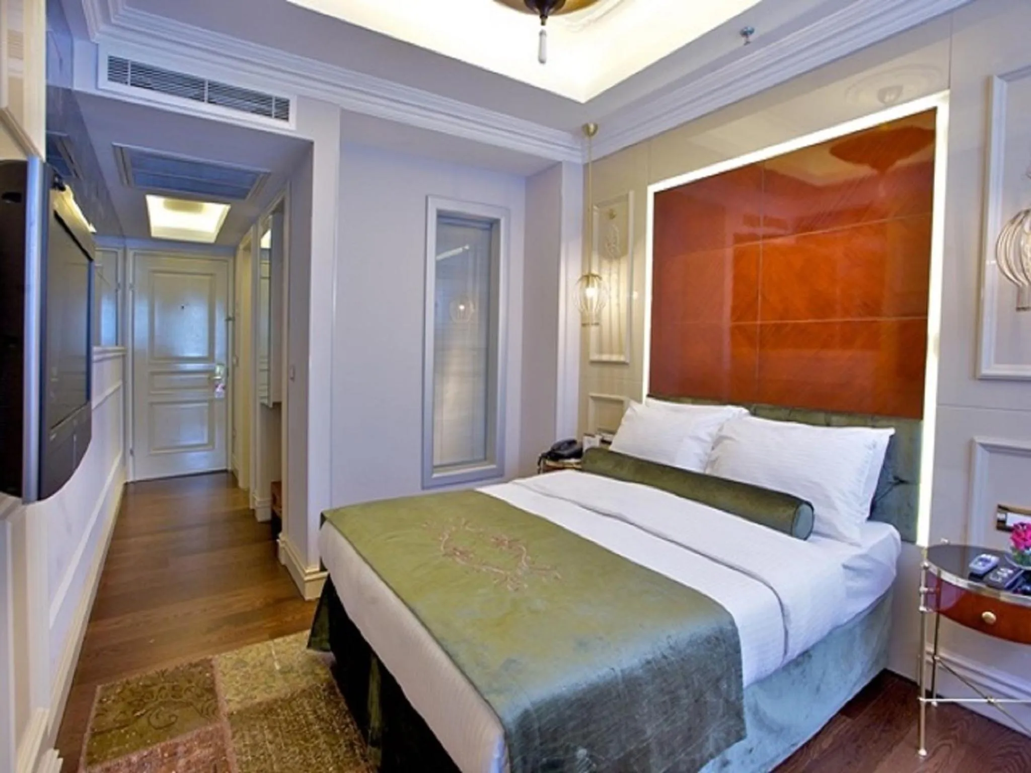 Bed in Taksim Star Hotel