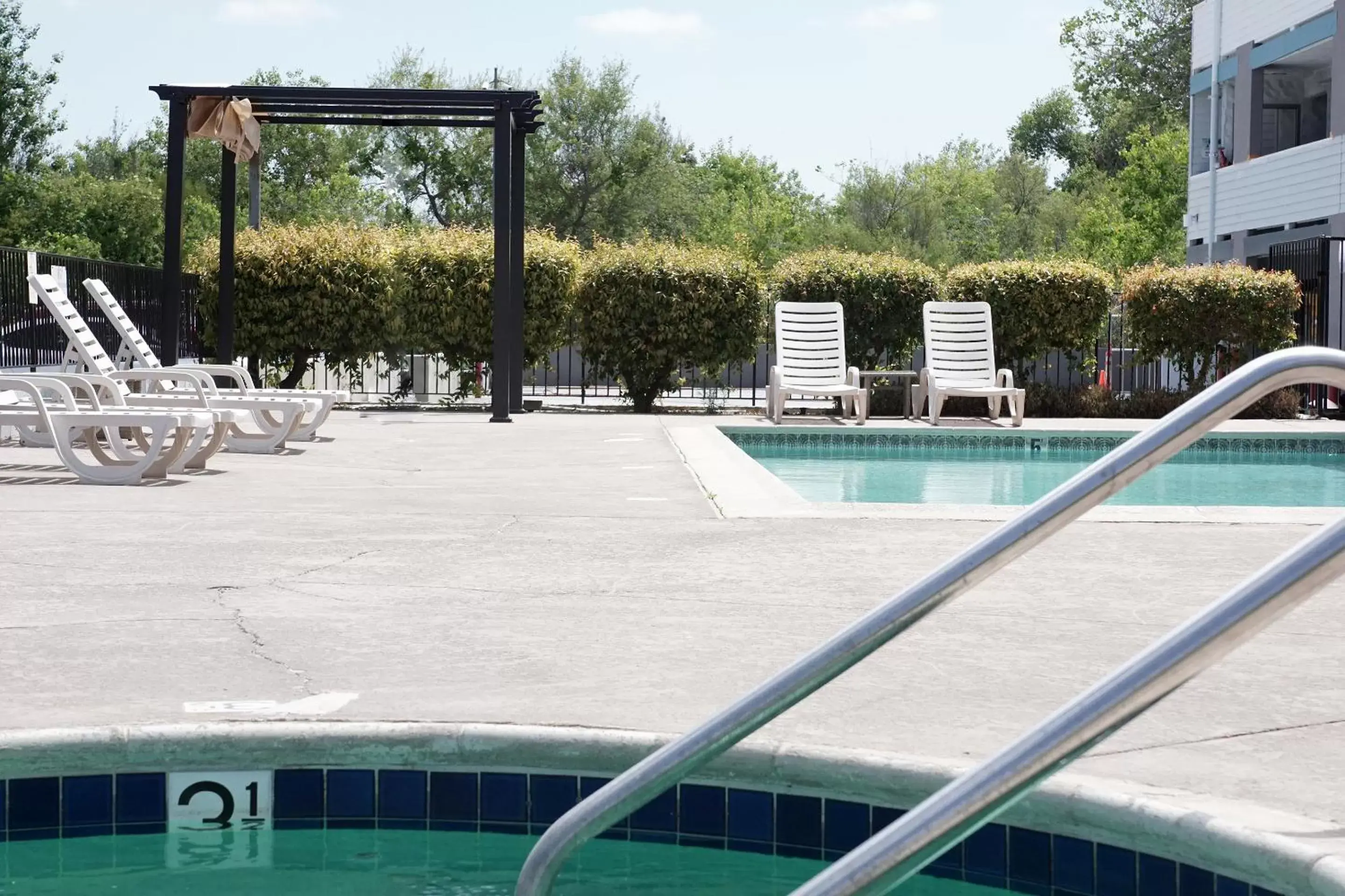 Swimming pool in Riverleaf Inn Mission Valley Swimming pool in Riverleaf Inn Mission Valley