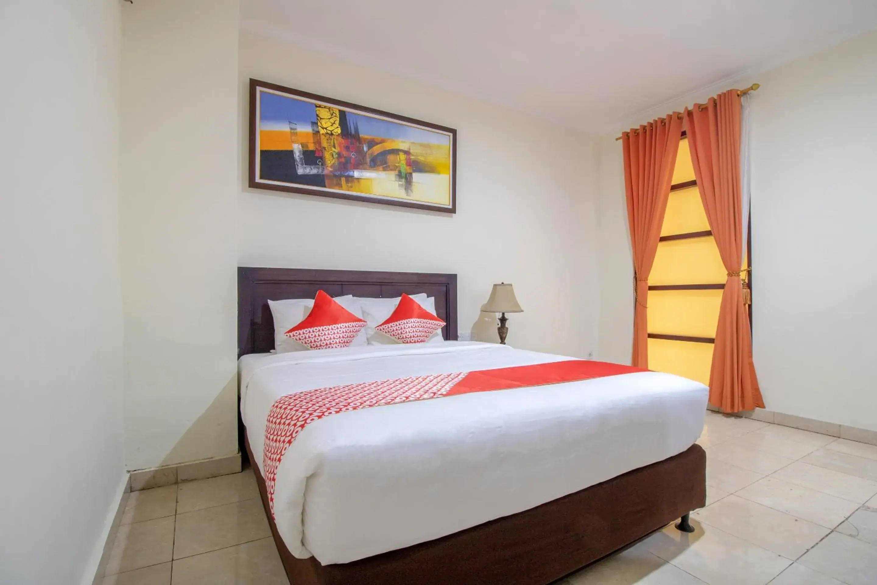 Bedroom, Bed in SUPER OYO Flagship 2688 Guntur Hotel