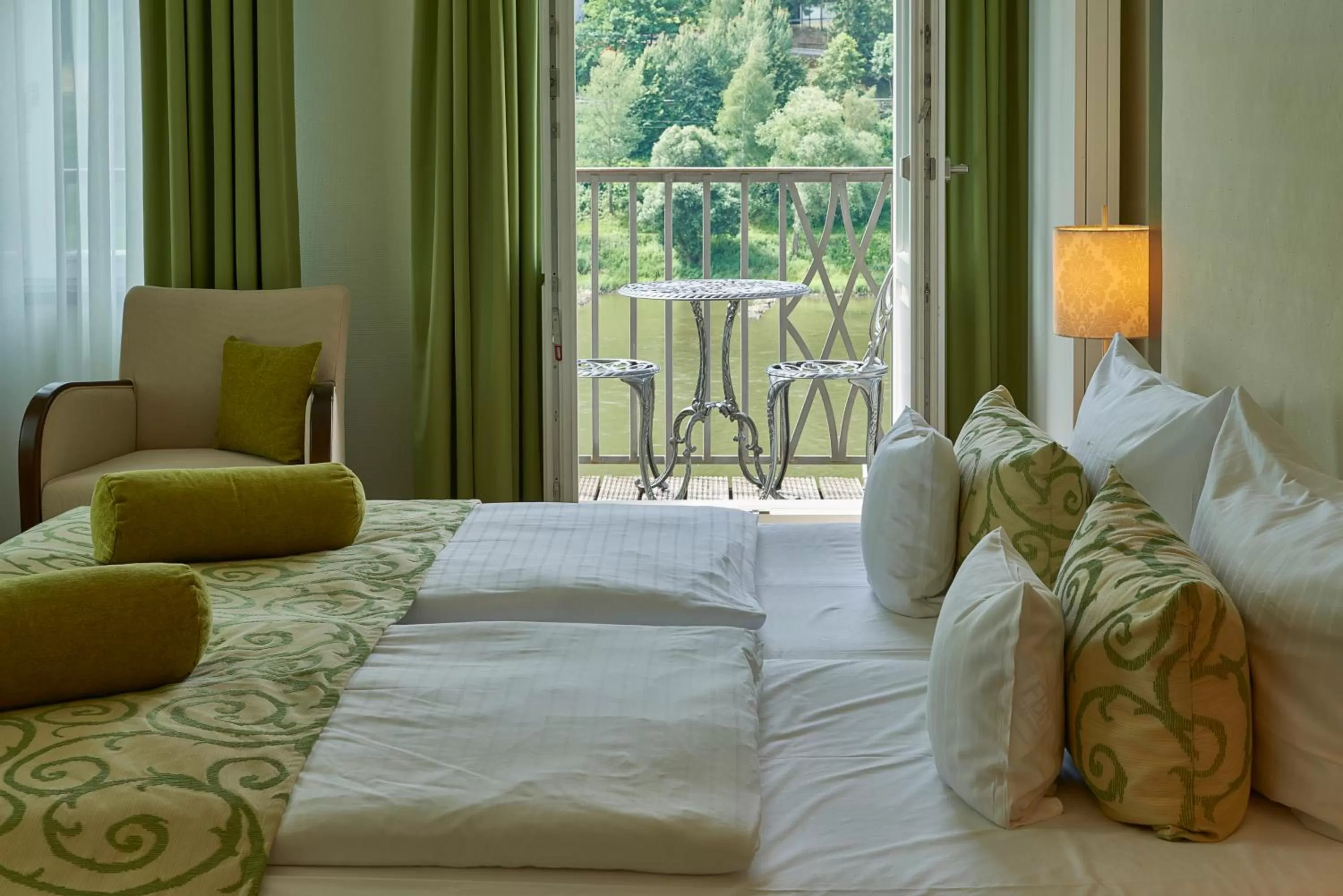 Balcony/Terrace, Bed in Hotel Elbresidenz an der Therme
