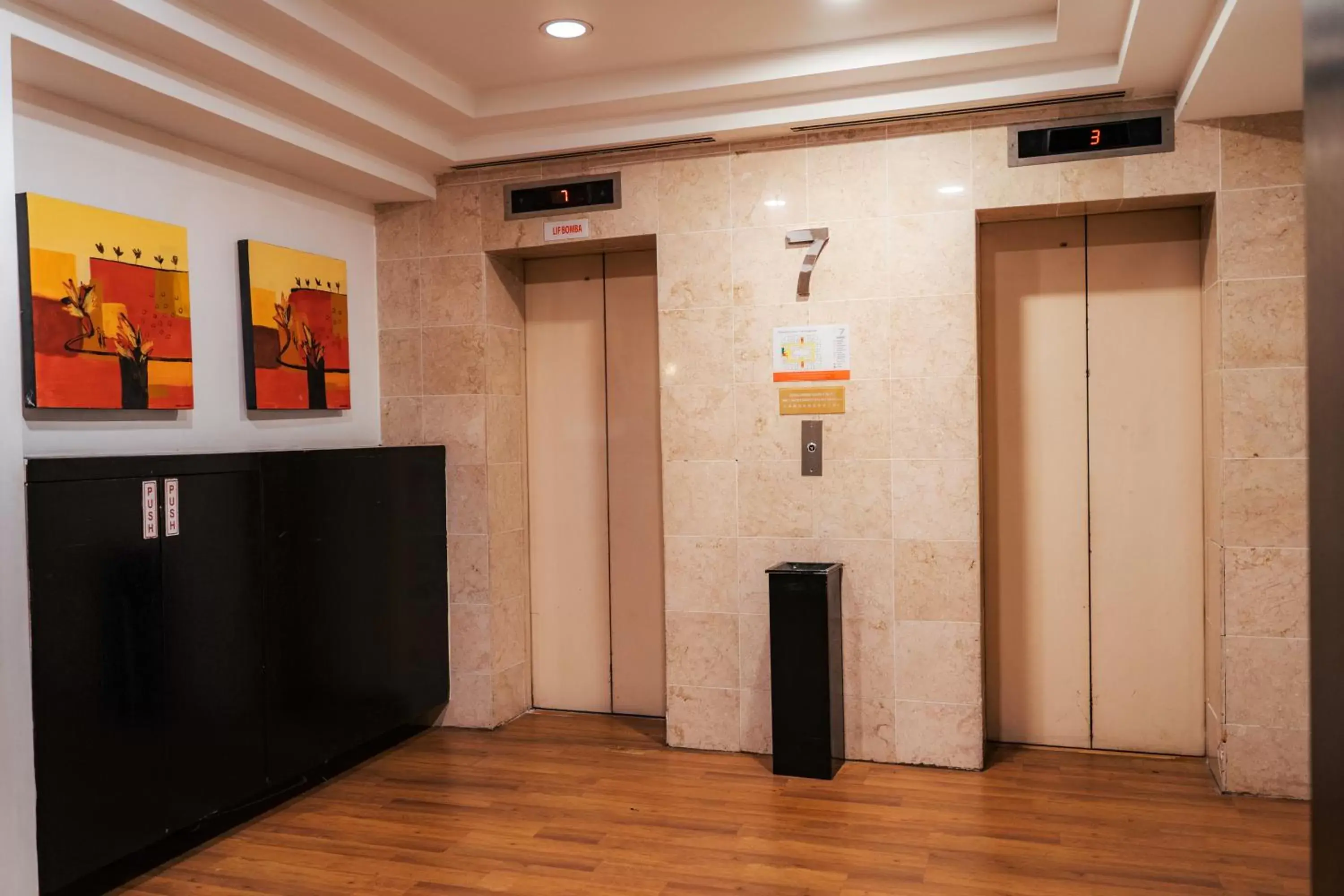 elevator, Lobby/Reception in Hotel Sentral Riverview Melaka