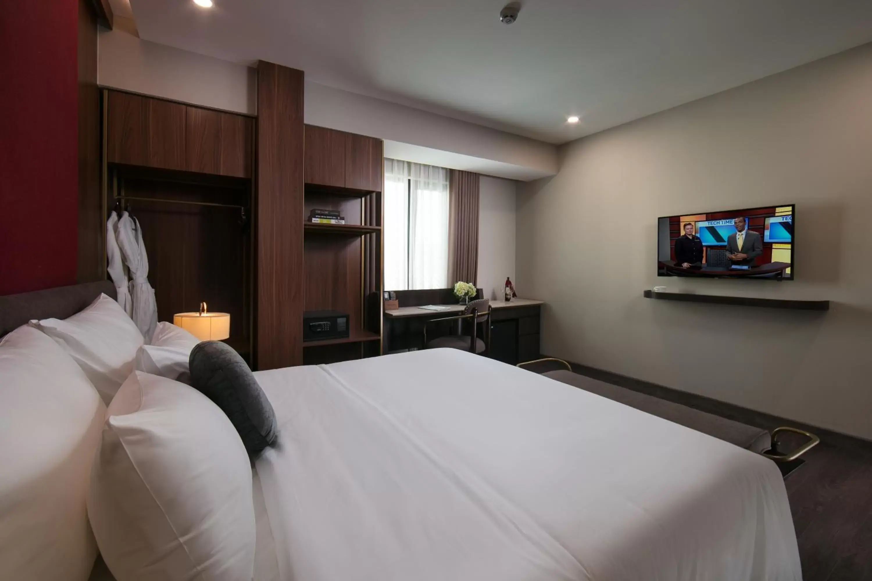 TV and multimedia, Bed in Hanoi L'Heritage Diamond Hotel & Spa