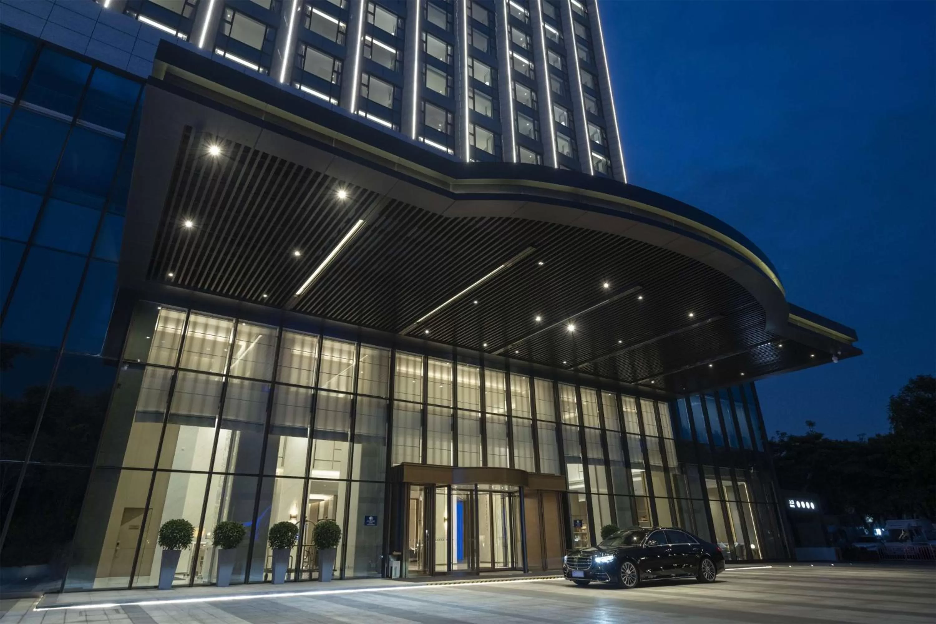 Property building in DoubleTree By Hilton Shenzhen Nanshan Hotel & Residences