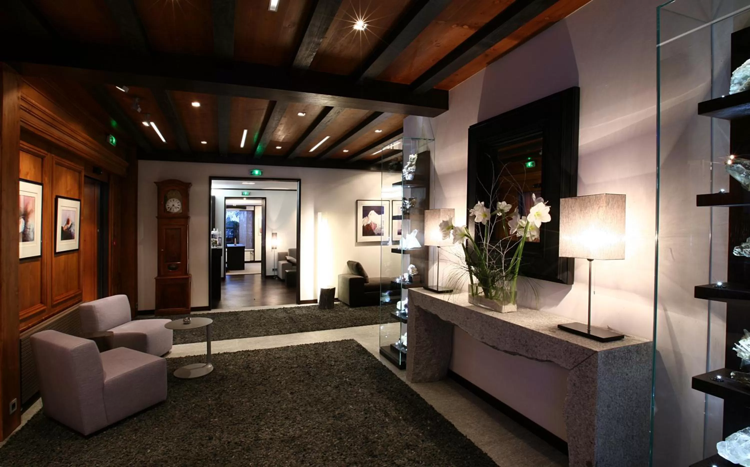 Lounge or bar in Le Hameau Albert 1er - Relais & Châteaux