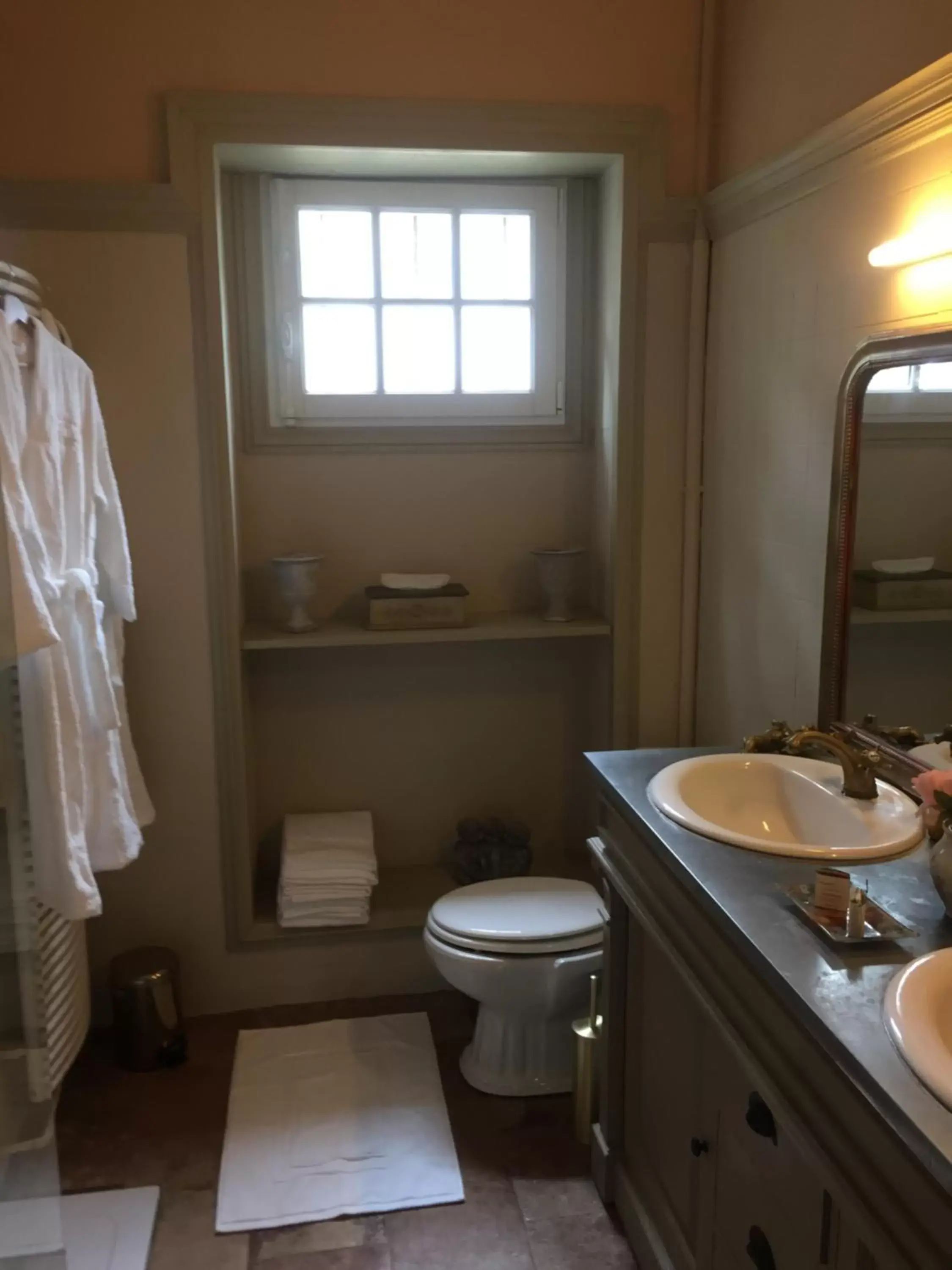 Bathroom in Château Ratou