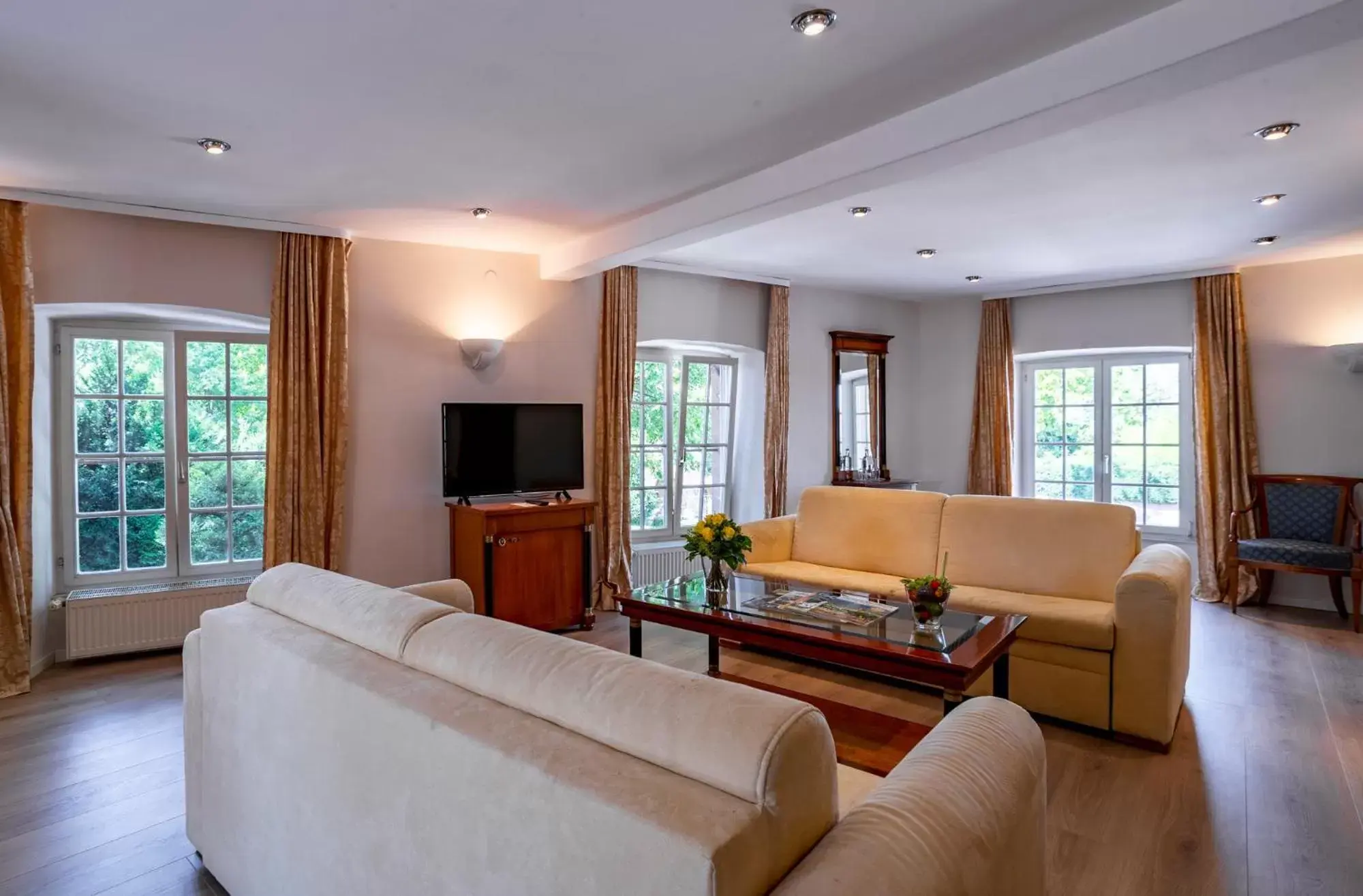 Living room, Seating Area in Hotel Schloss Edesheim