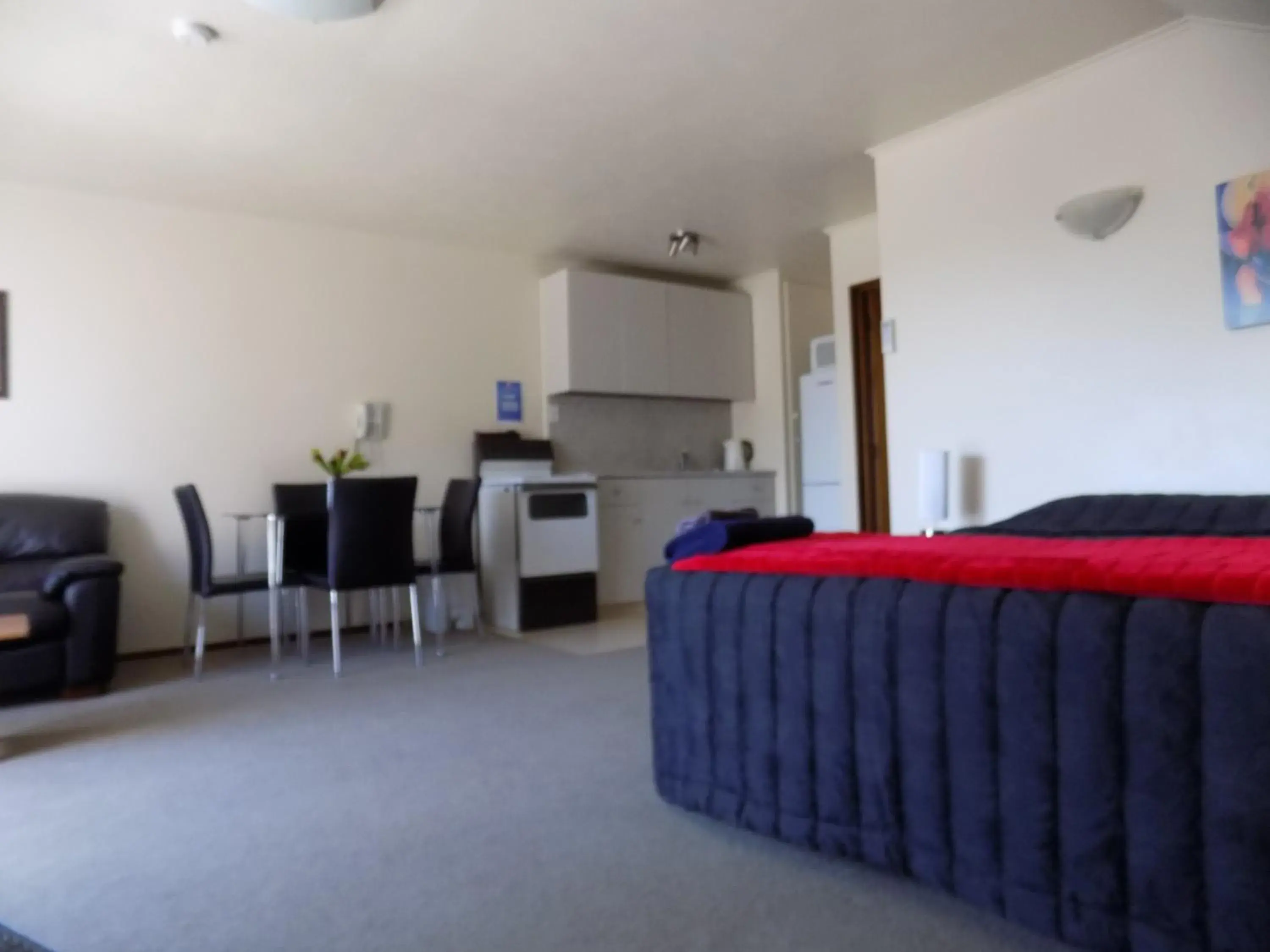 Bedroom, Seating Area in Garden City Motel