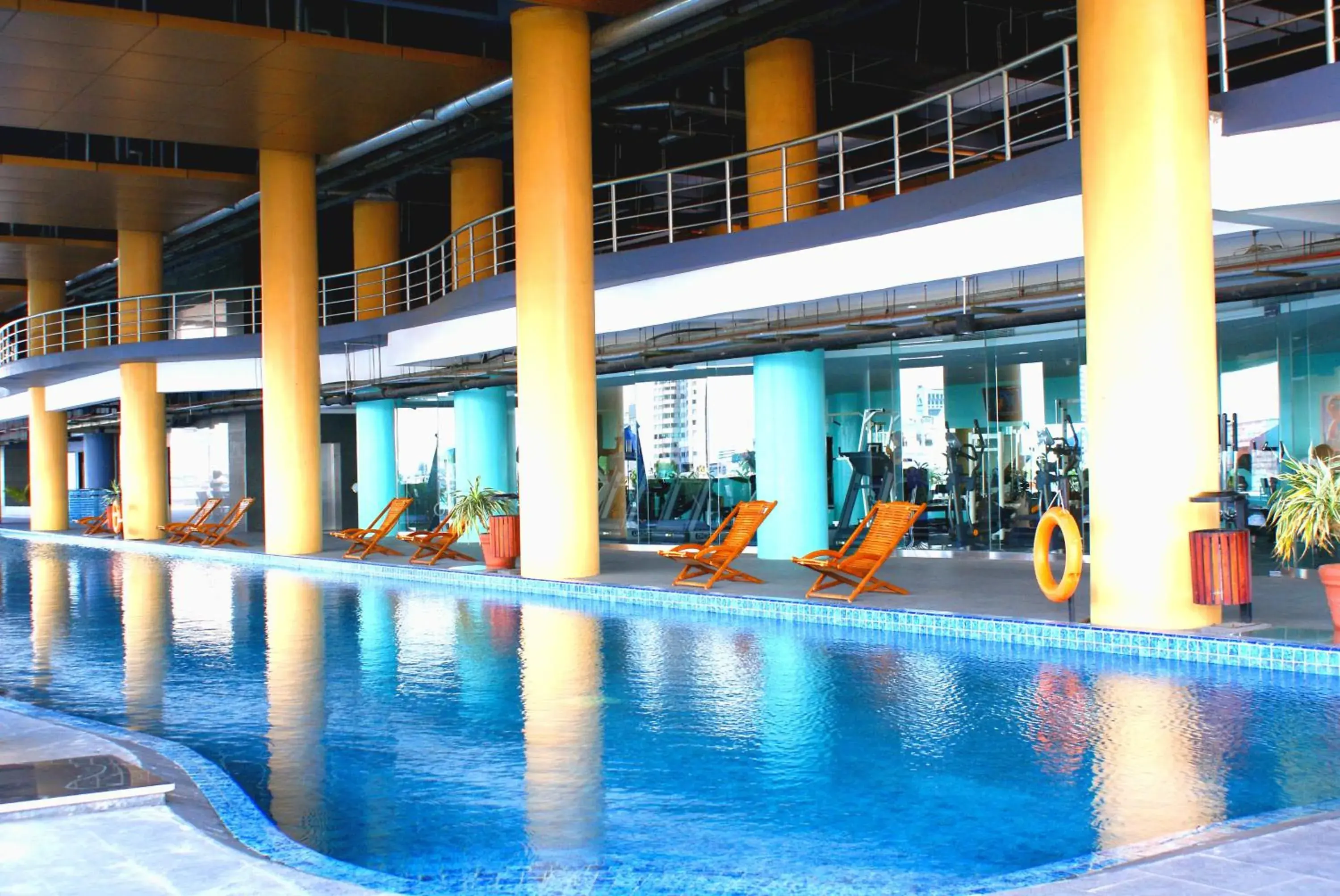 Swimming Pool in Merlynn Park Hotel