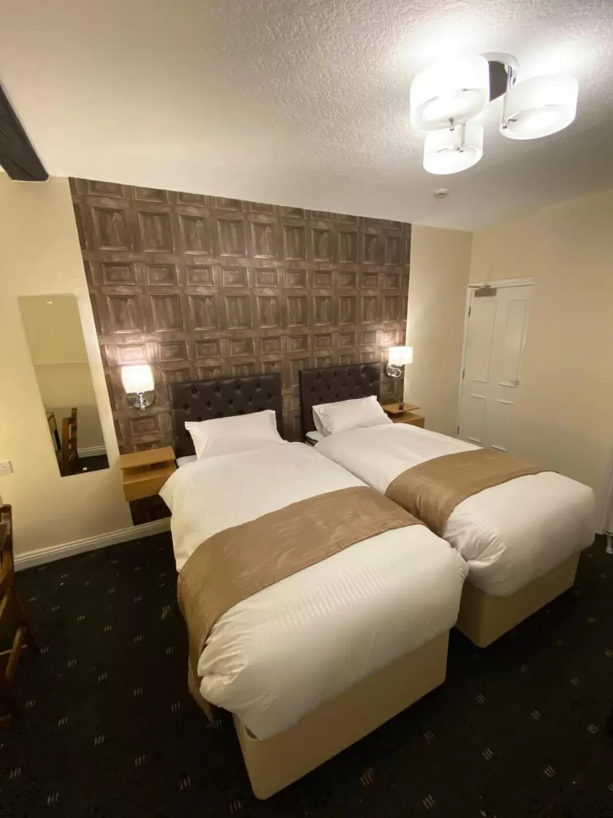 Bedroom, Bed in The Redwell Inn