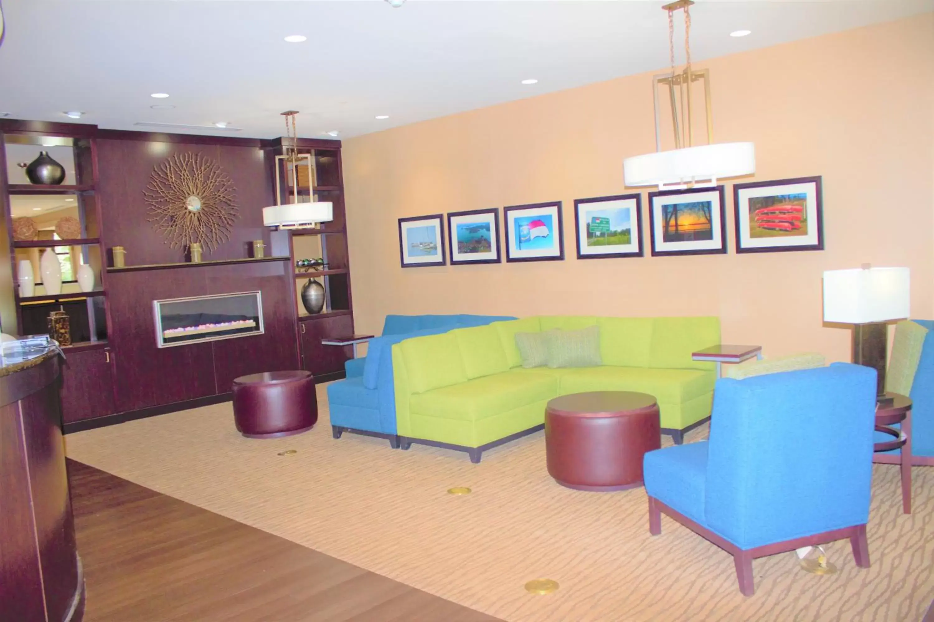Lobby or reception, Seating Area in Comfort Suites Lake Norman - Huntersville