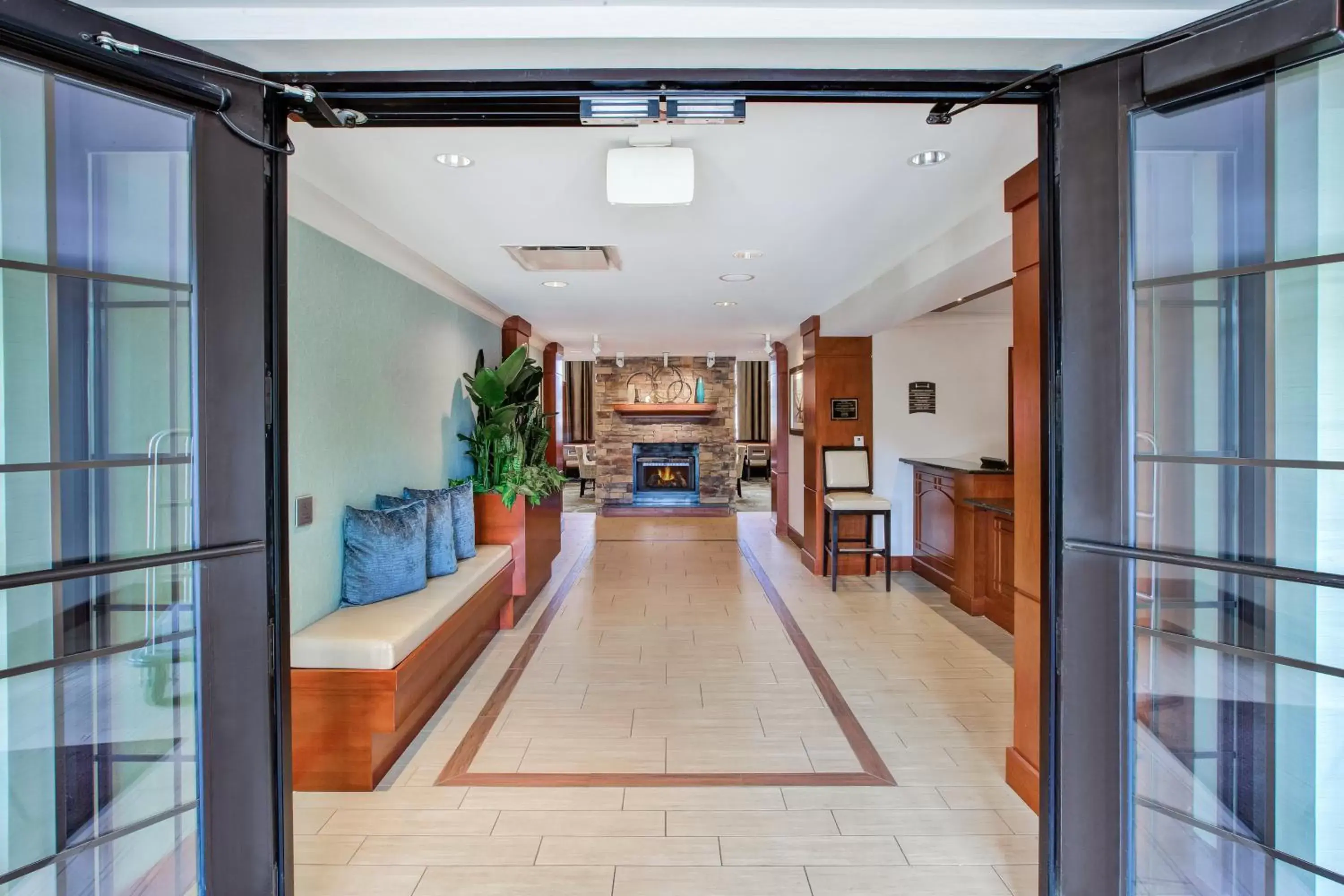 Property building in Staybridge Suites Cleveland Mayfield Heights Beachwood by IHG Property building in Staybridge Suites Cleveland Mayfield Heights Beachwood by IHG