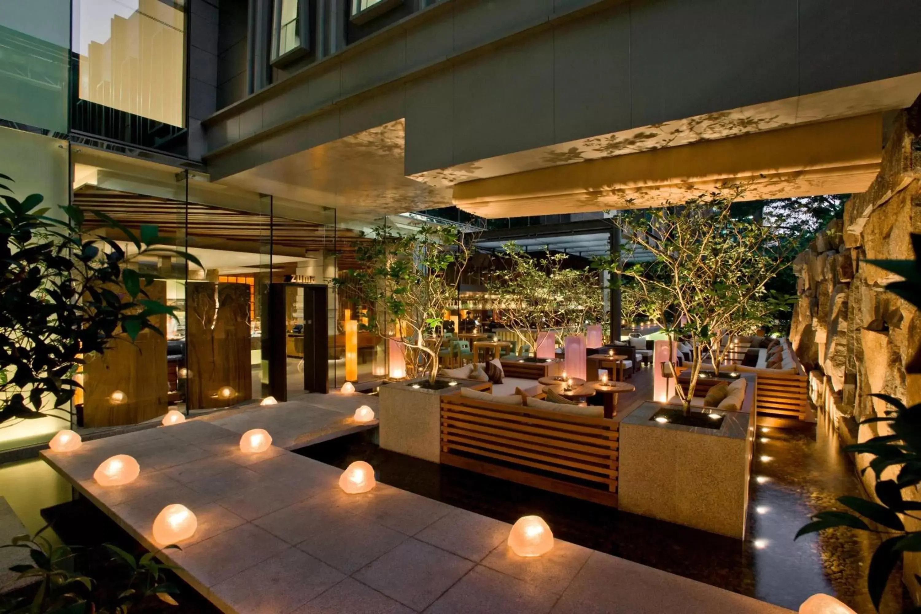 Restaurant/places to eat in The St Regis Bangkok