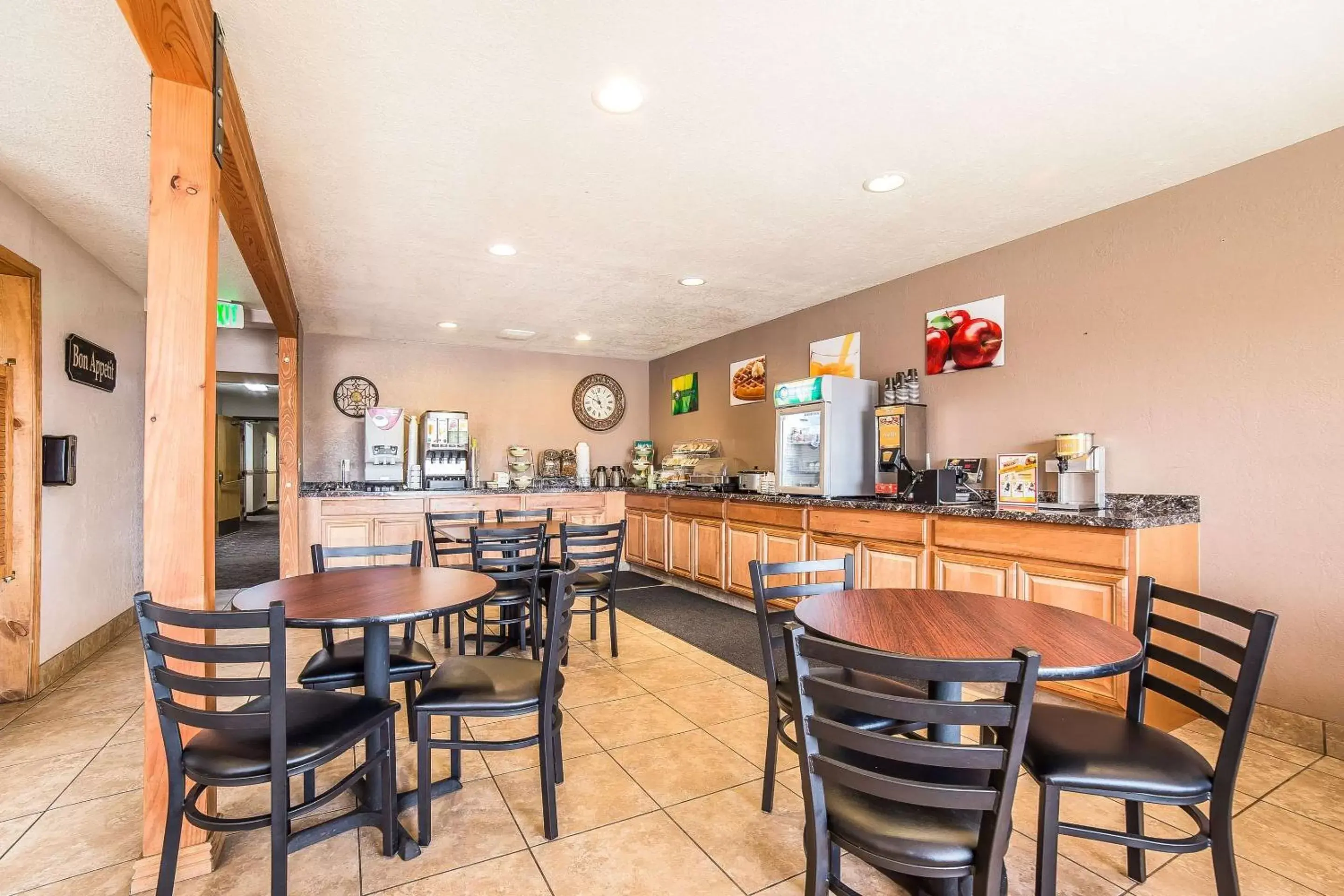 Restaurant/Places to Eat in Quality Inn Richfield I-70