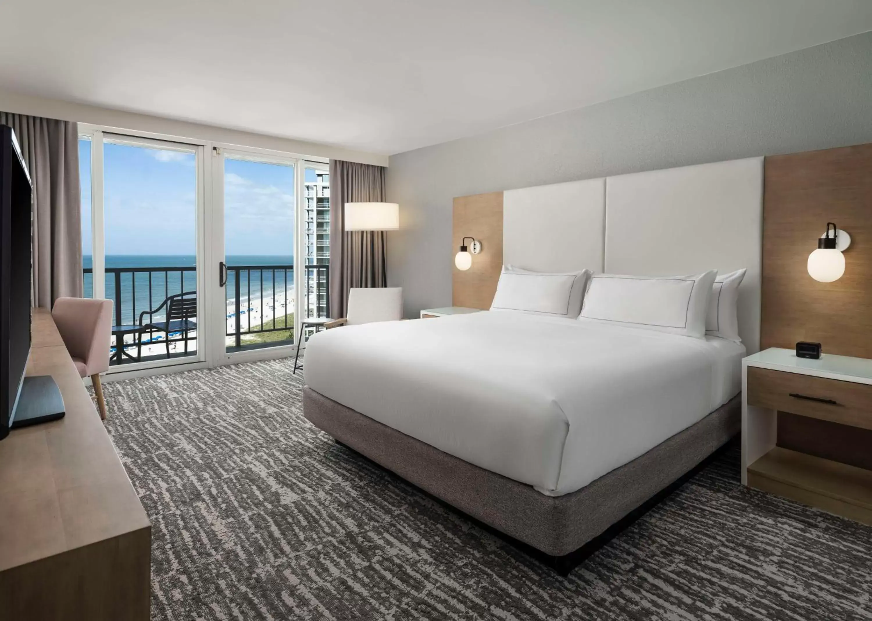 Bedroom in Hilton Myrtle Beach Resort