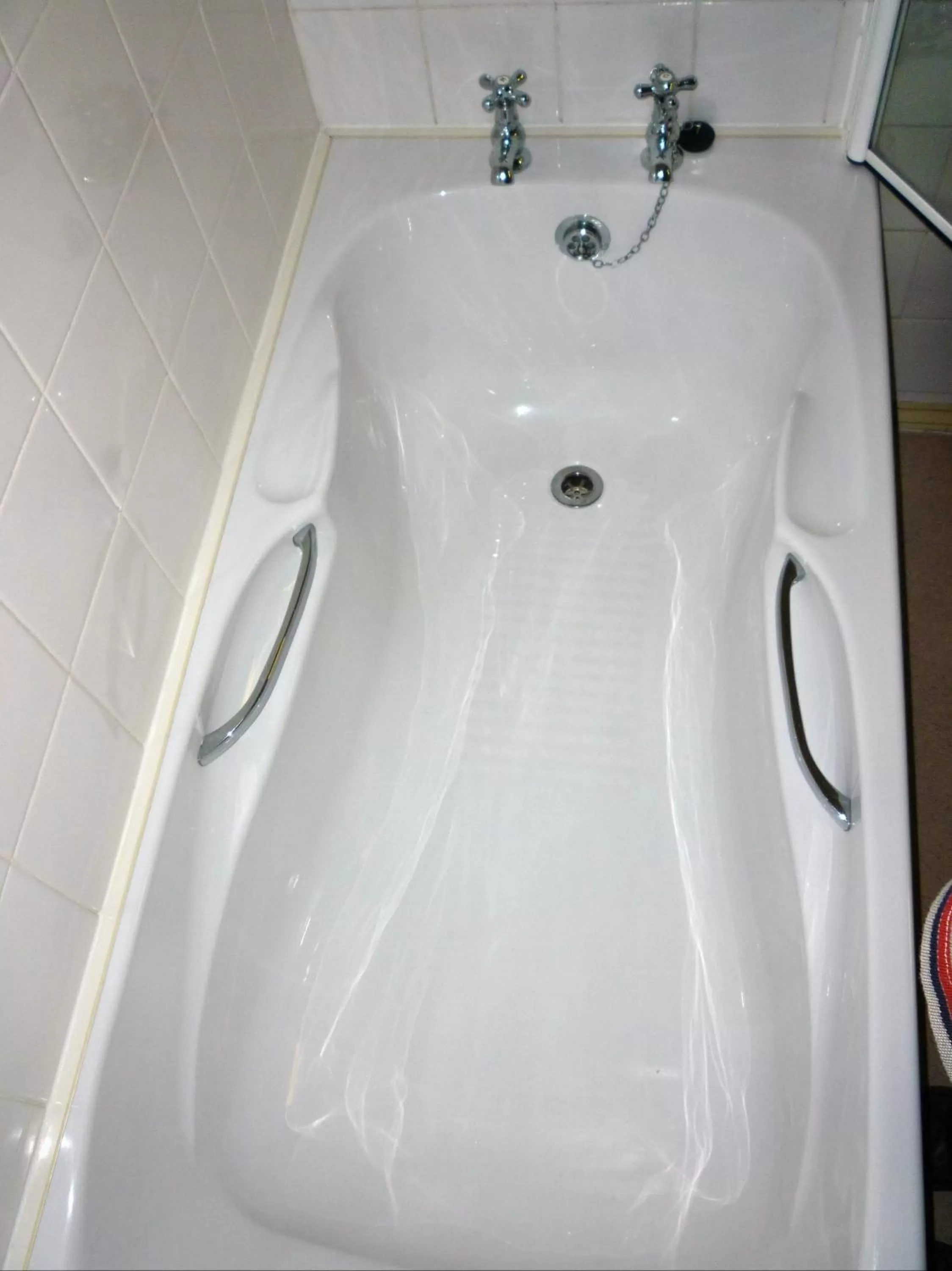 Bathroom in Royal Oak Inn