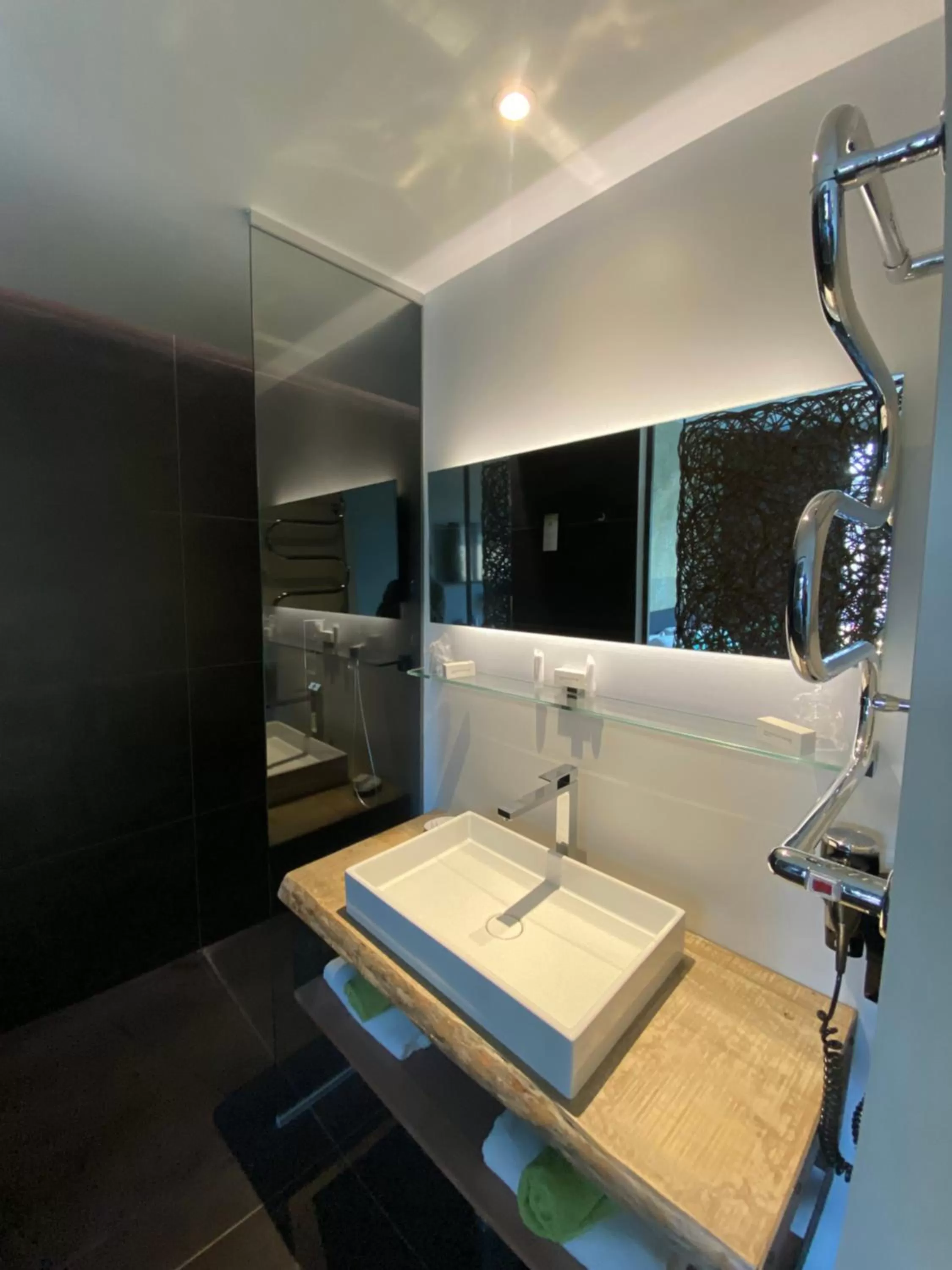 Bathroom in Hôtel WELLNESS EAU DE ROCHE Durbuy