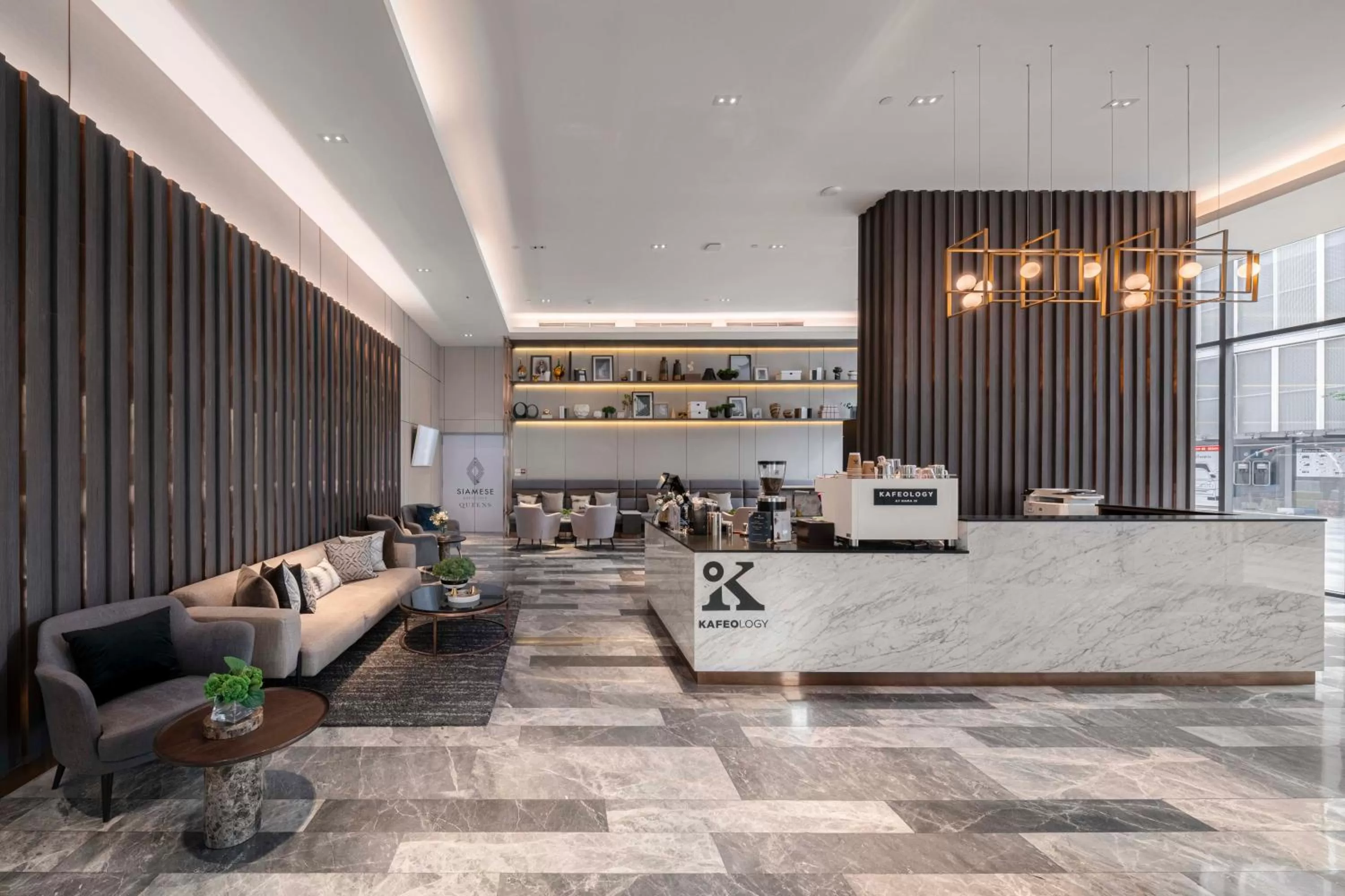 Lobby or reception in Wyndham Bangkok Queen Convention Centre