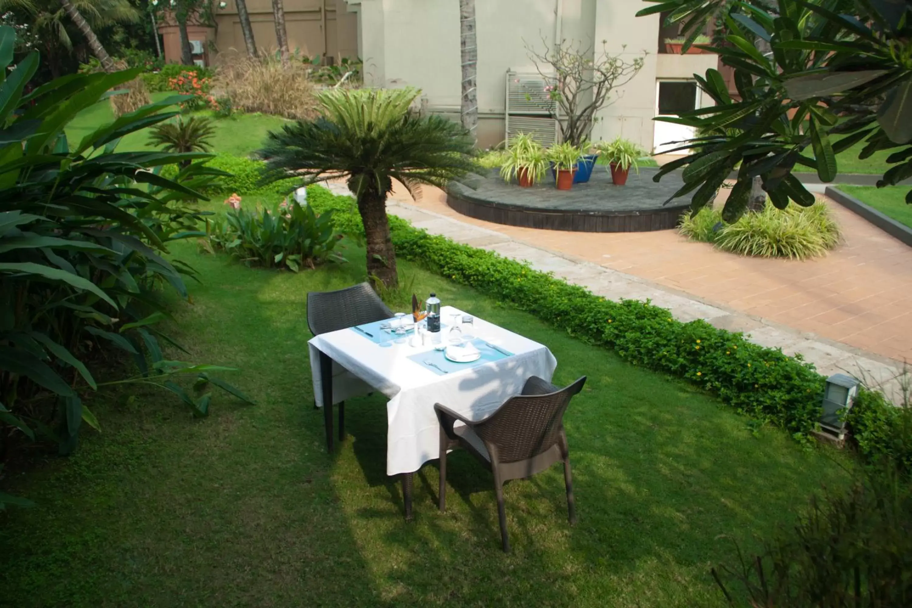 Garden view in Whispering Palms Beach Resort