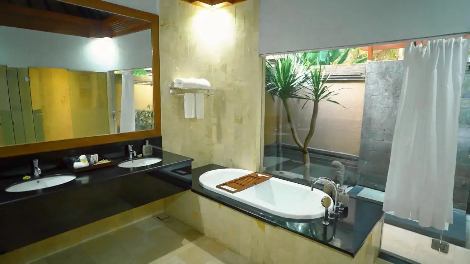 Bathroom in The Lokha Ubud Resort Villas and Spa