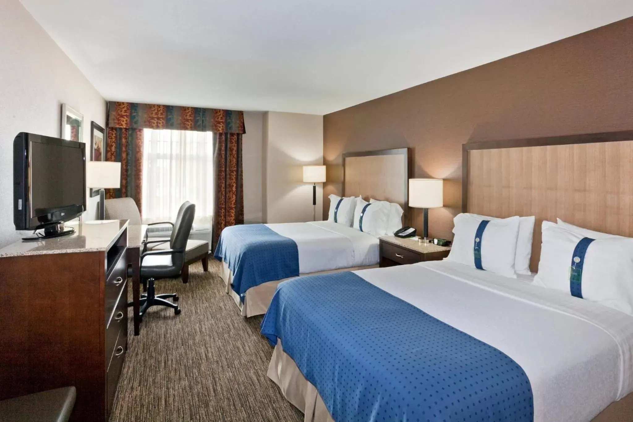 Photo of the whole room in Holiday Inn Hotel & Suites Surrey East - Cloverdale, an IHG Hotel