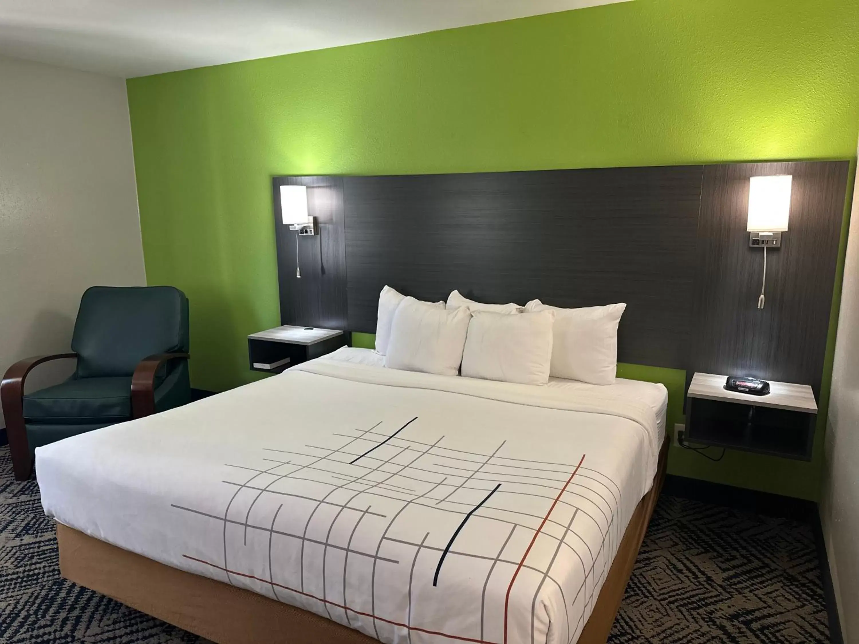 Bedroom, Bed in La Quinta Inn by Wyndham Omaha Southwest