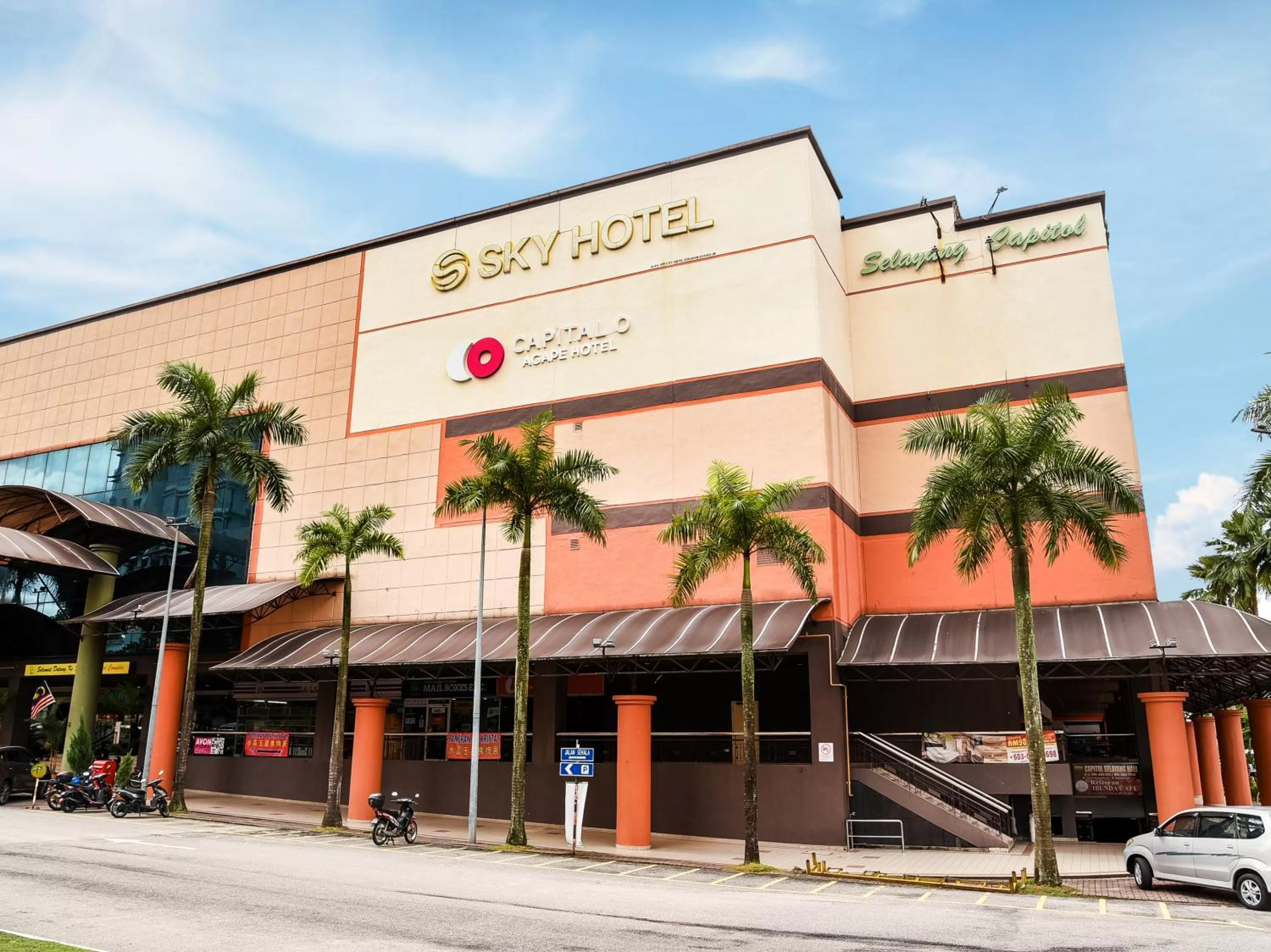 Facade/entrance, Property Building in Super OYO Capital O 1225 Agape Hotel Selayang