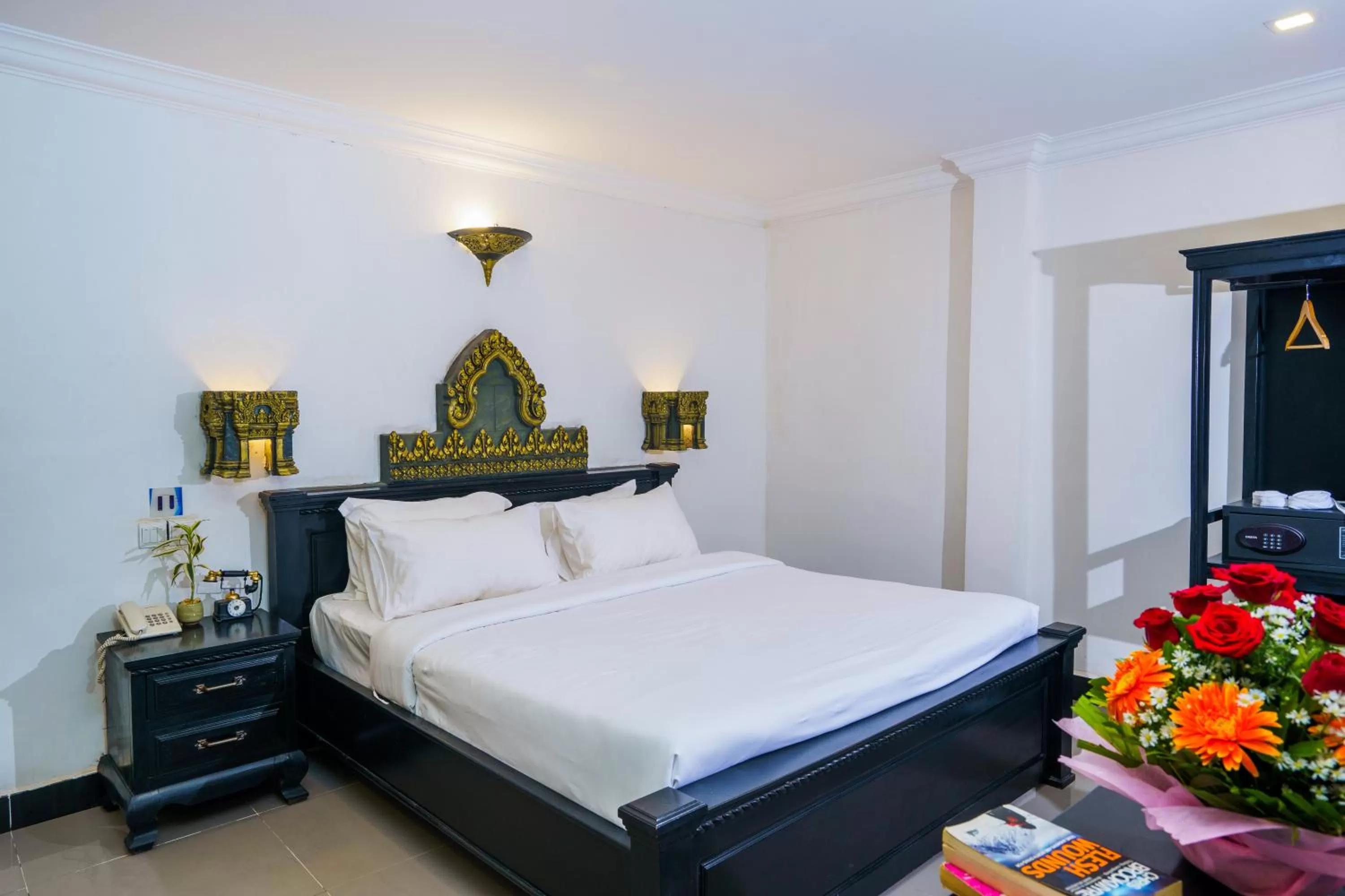 Bedroom, Bed in The Rabbit Hole Hotel & SPA