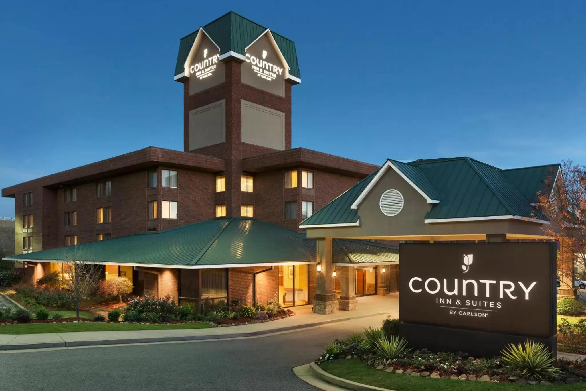 Facade/entrance, Property Building in Country Inn & Suites by Radisson, Atlanta Galleria Ballpark, GA