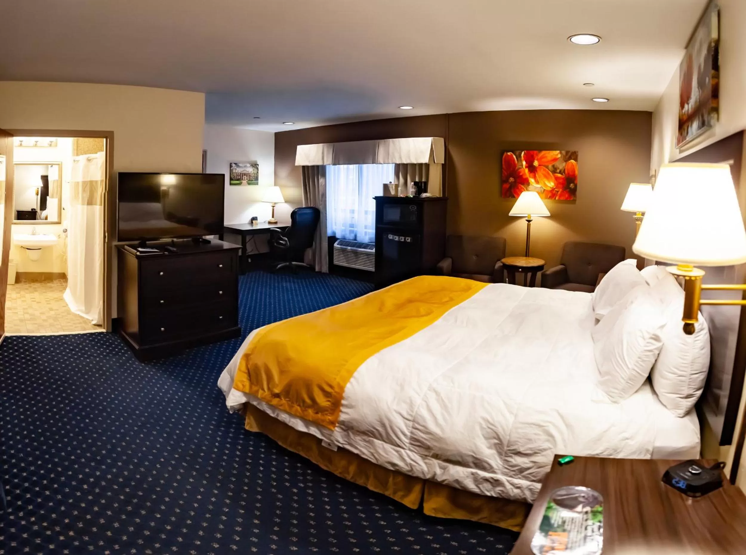 Photo of the whole room, Bed in Asbury Inn & Suites