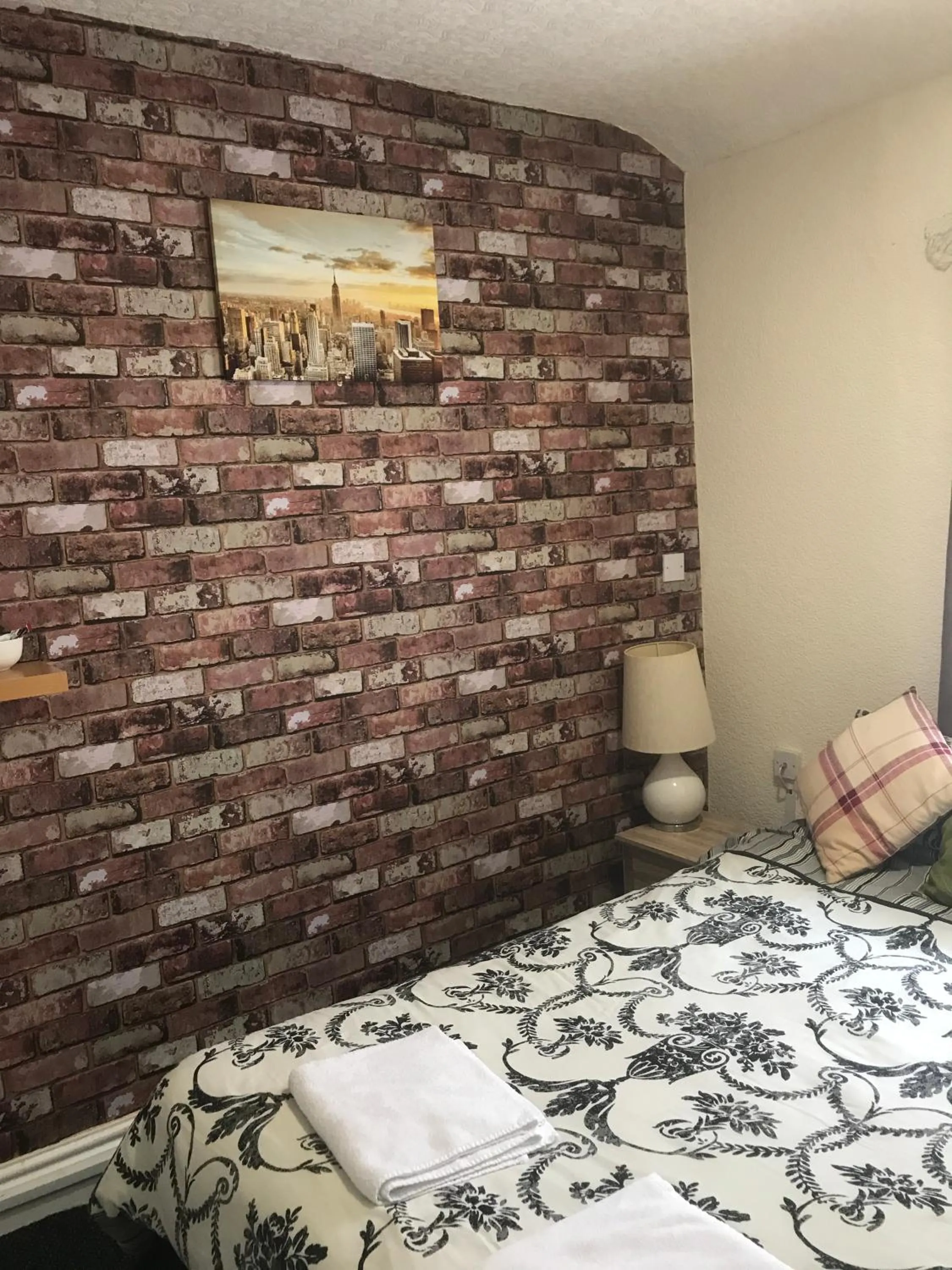 Bedroom, Bathroom in Oasis