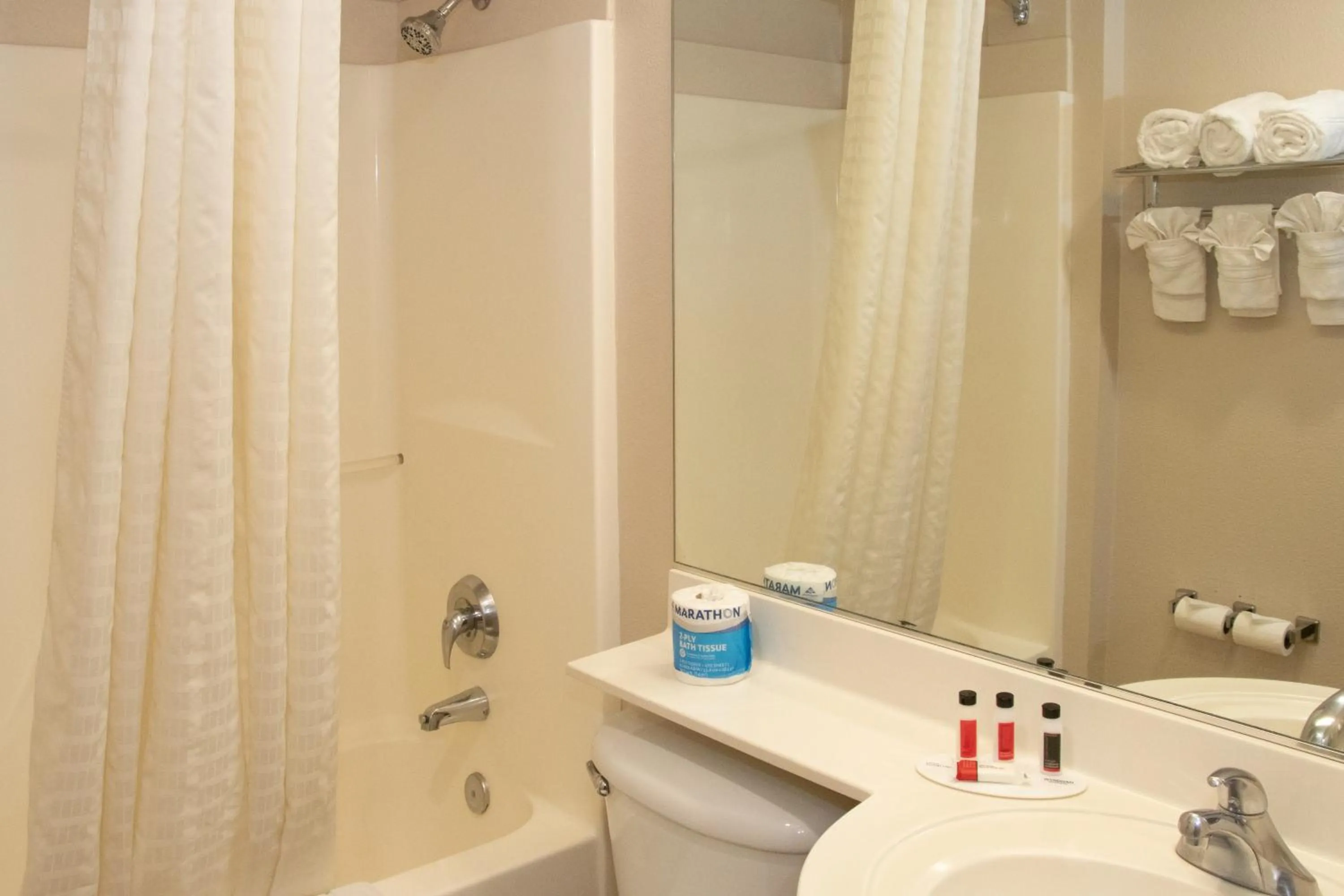 Microtel Inn & Suites Lodi