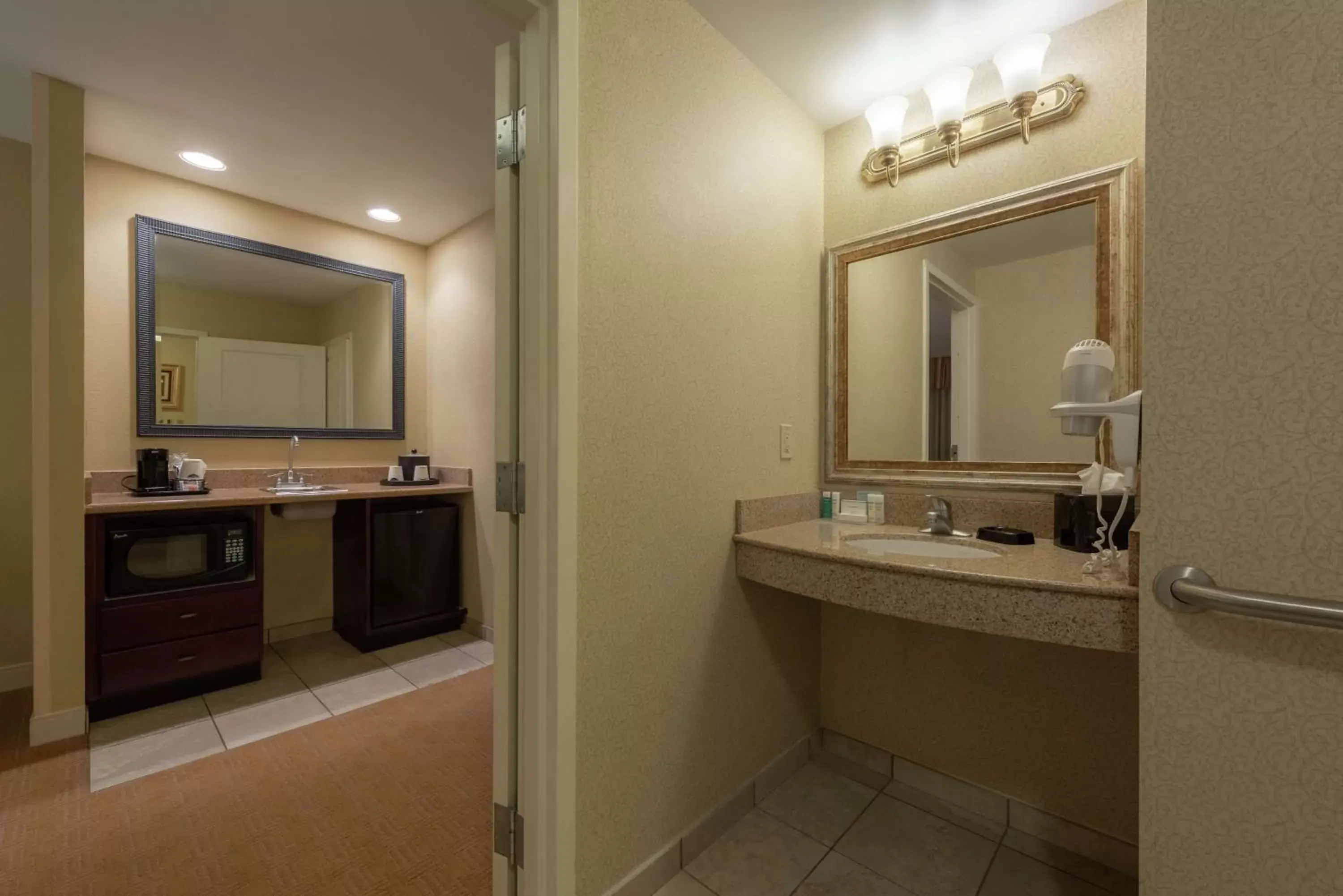 Other, Bathroom in Hampton Inn & Suites - Vicksburg