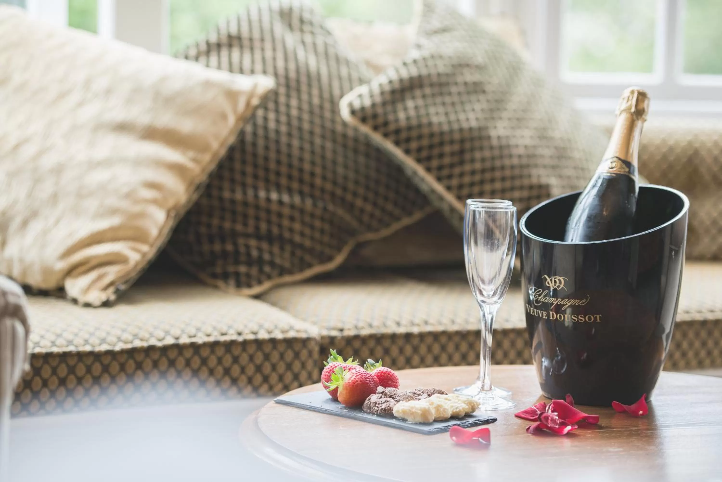 Alcoholic drinks in Mere Court Hotel