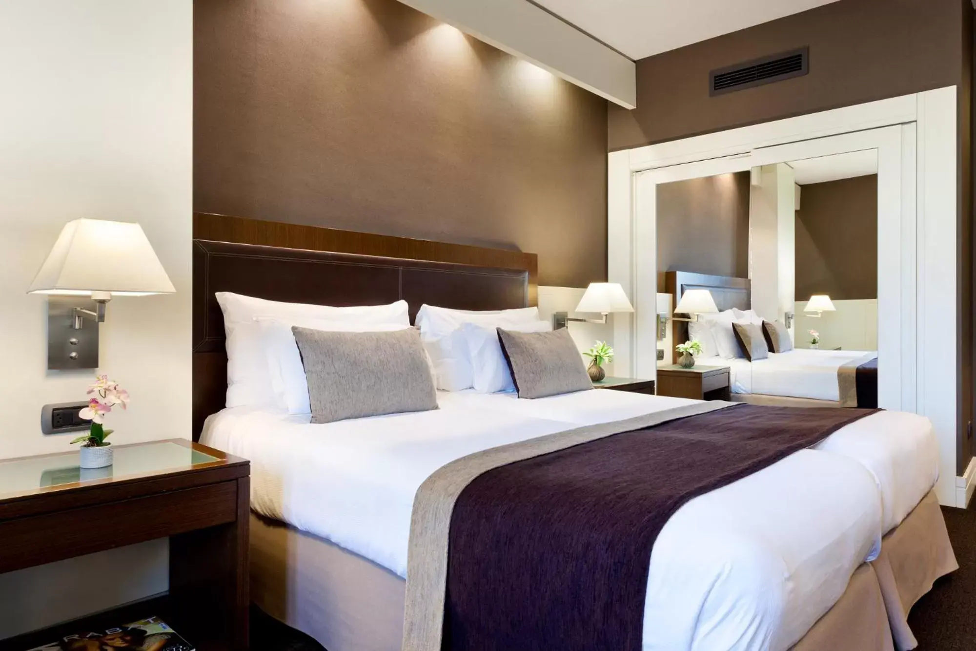 Bedroom, Bed in Royal Ramblas