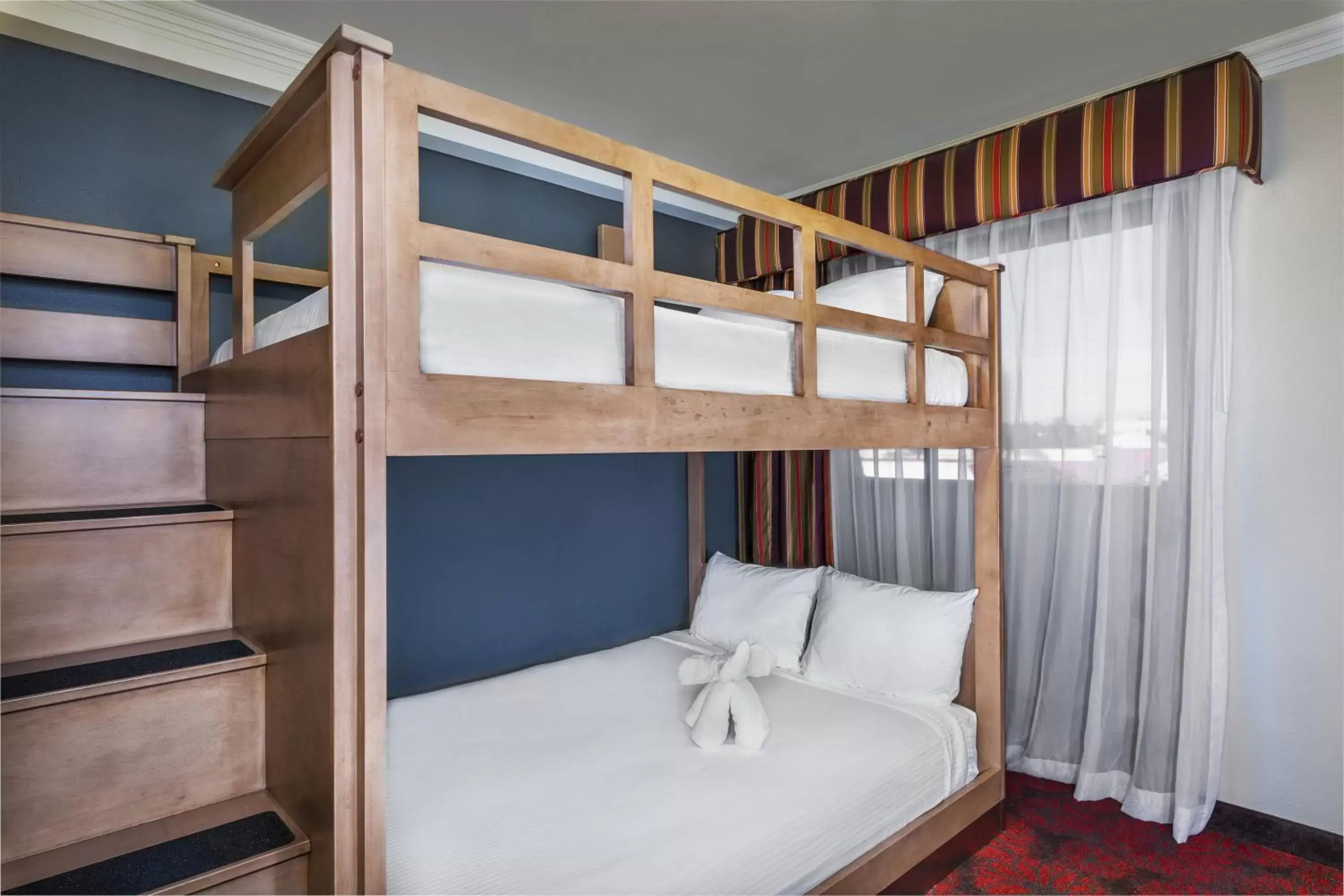 Bedroom, Bunk Bed in Desert Palms Hotel & Suites Anaheim Resort