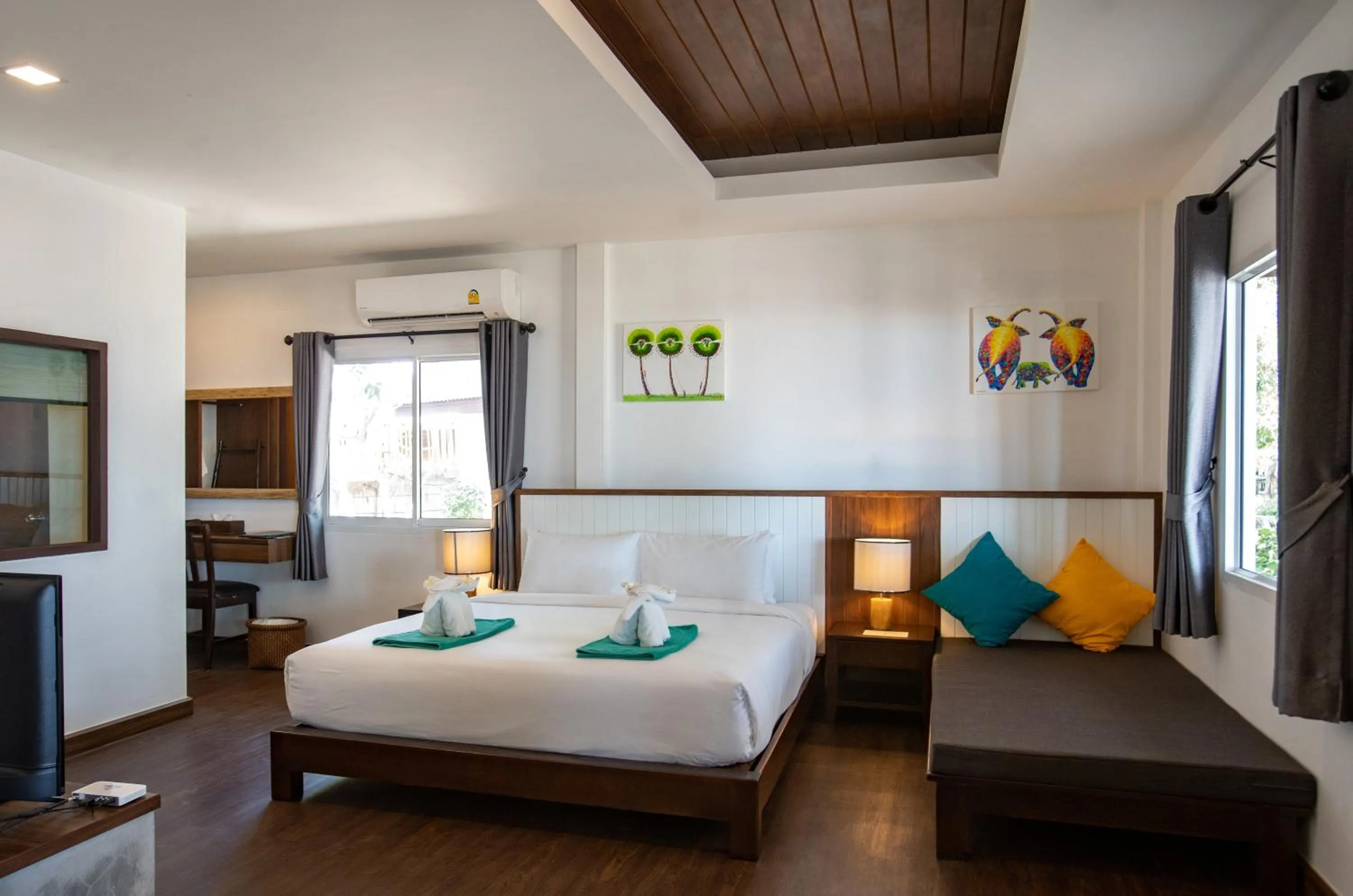 Bed in Southern Lanta Resort