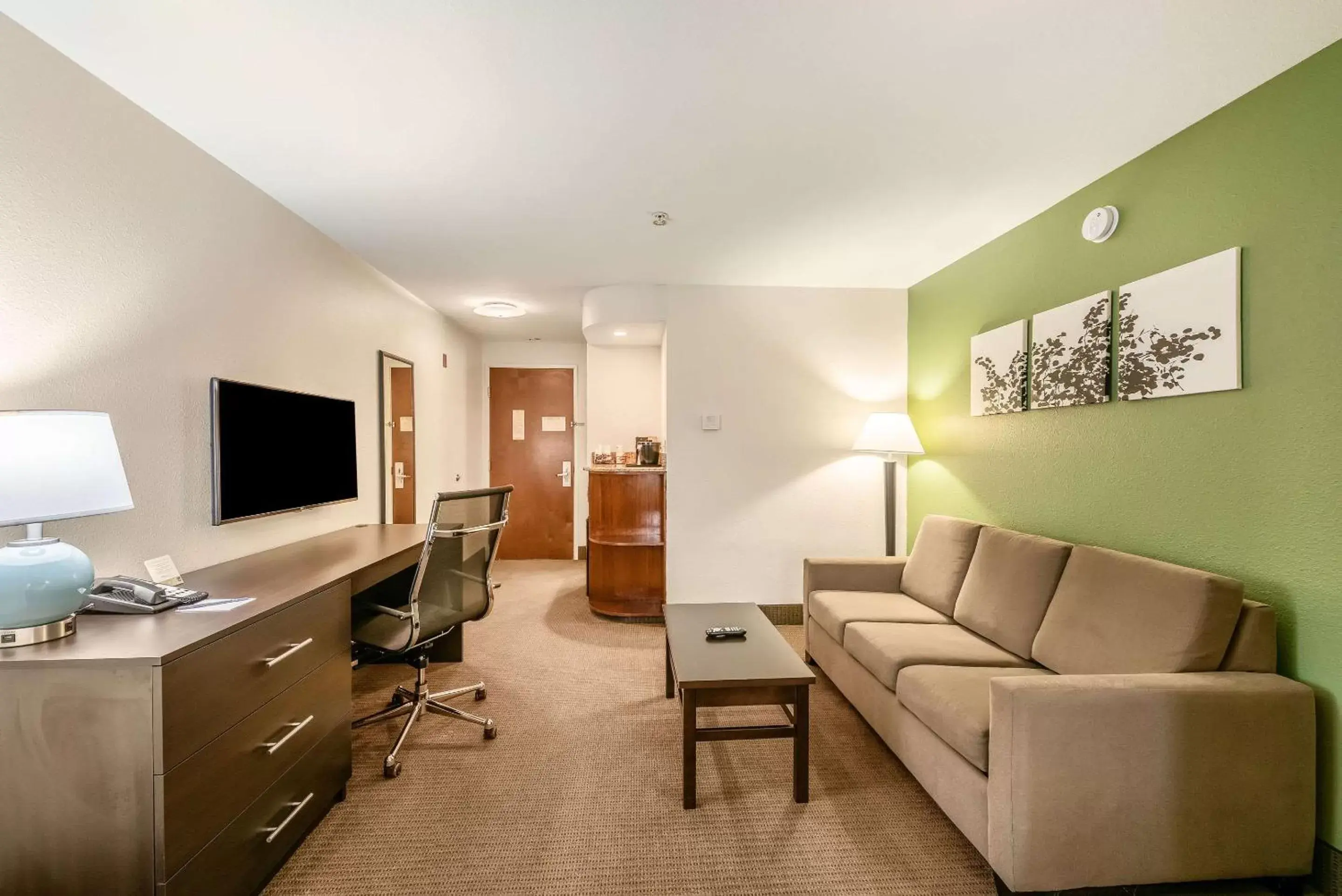 Bedroom, Seating Area in Sleep Inn & Suites Ruston Near University