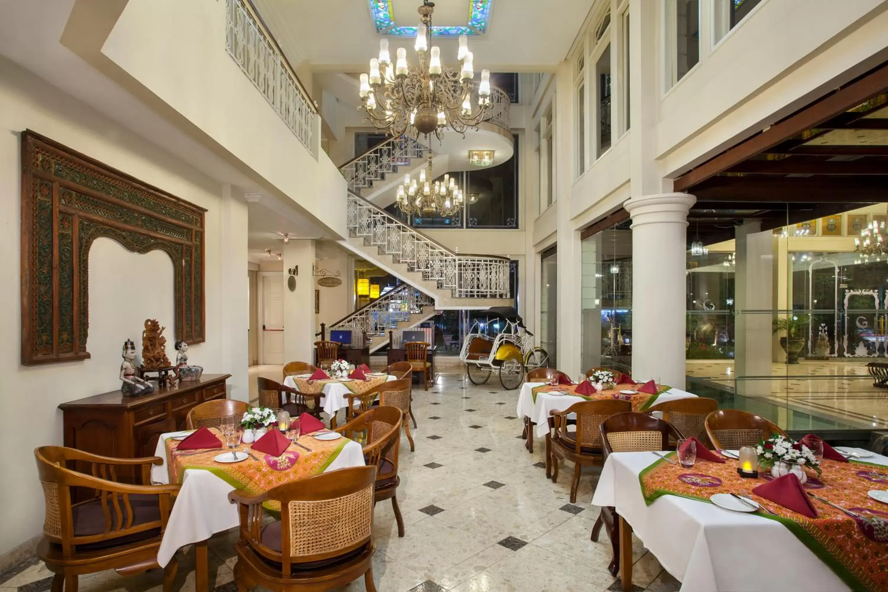 Restaurant/Places to Eat in The Phoenix Hotel Yogyakarta - MGallery Collection