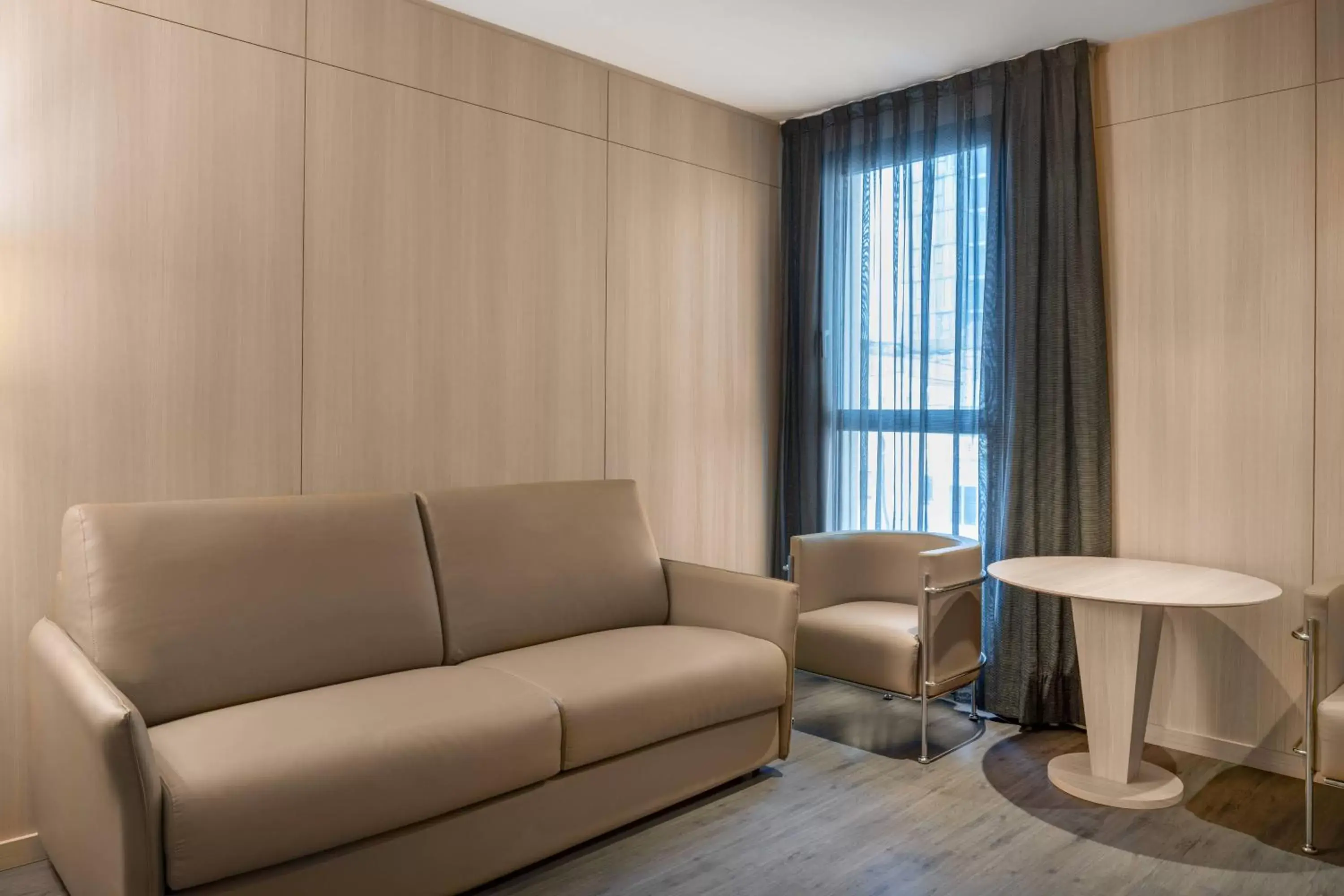 Living room, Seating Area in AC Hotel Sants by Marriott