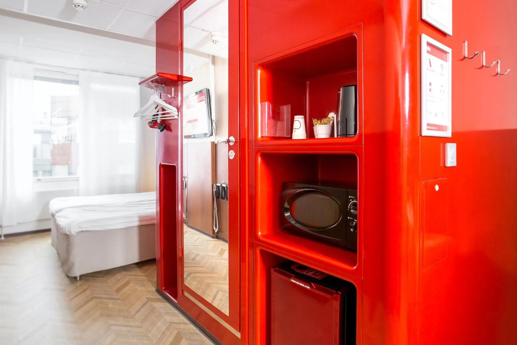 Coffee/tea facilities, Bed in Omena Hotel Helsinki Lönnrotinkatu