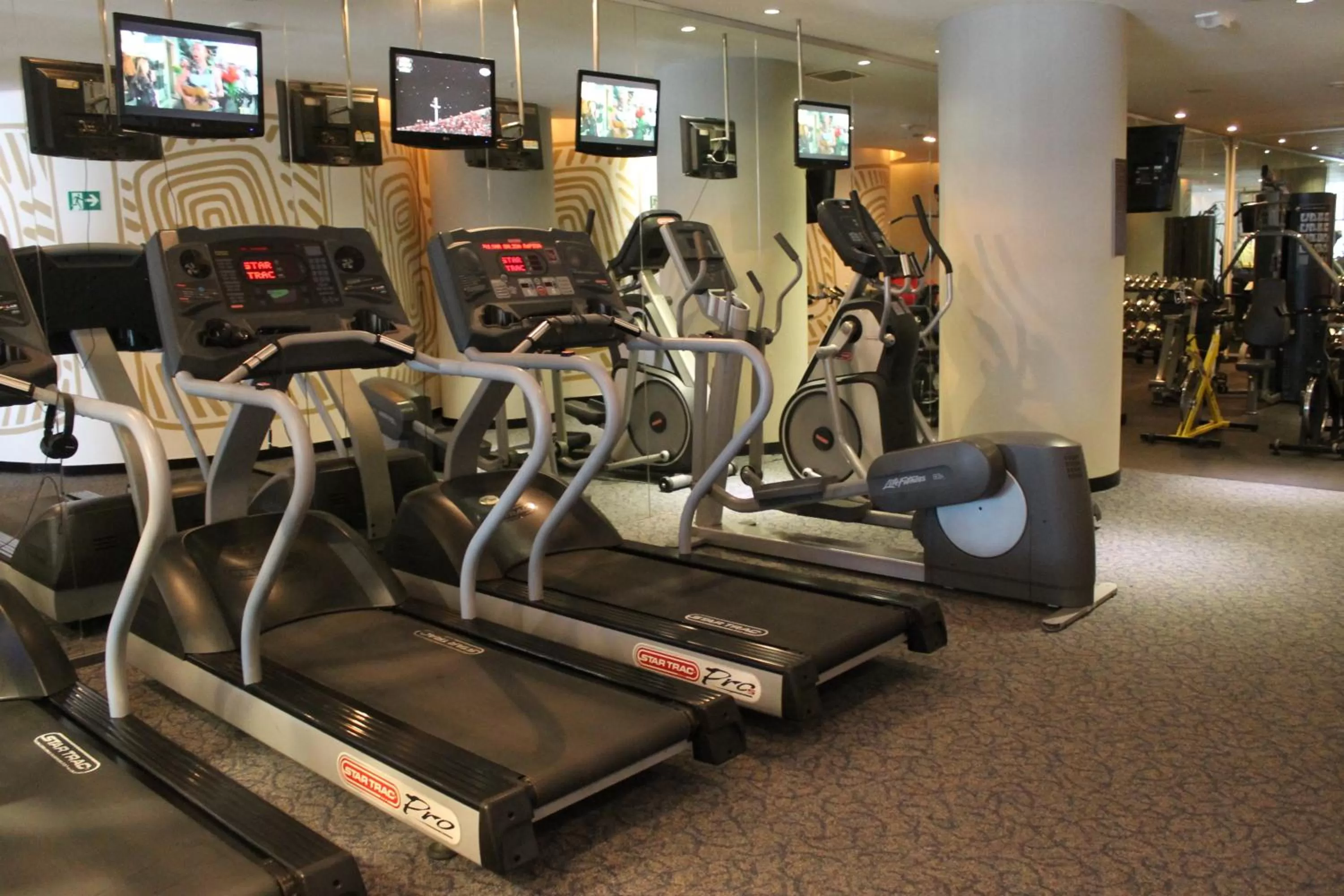Fitness centre/facilities in Decapolis Hotel Panama City