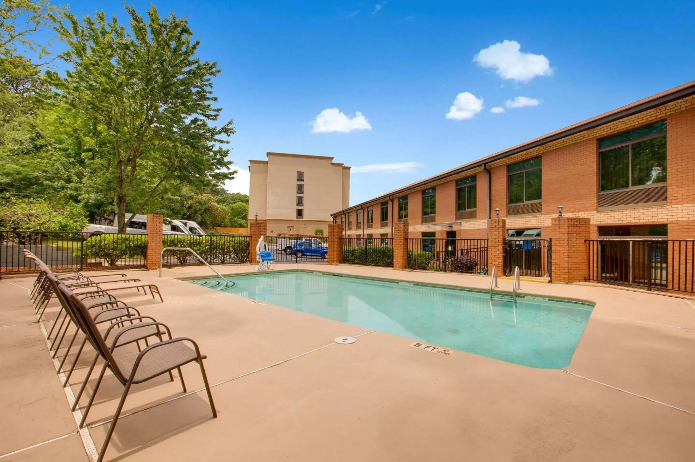 Pool view, Swimming Pool in Clarion Pointe Atlanta Airport College Park