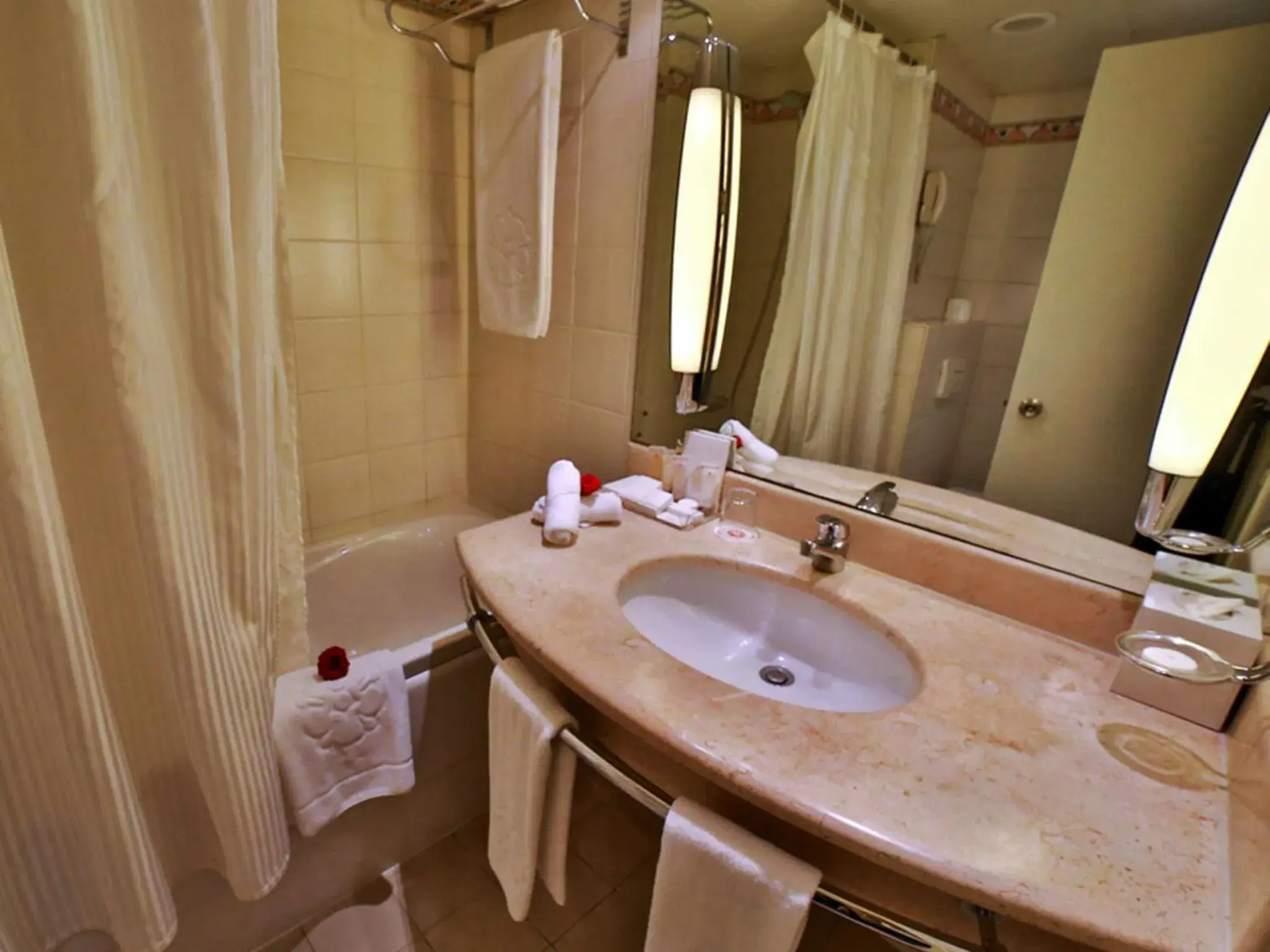 Shower, Bathroom in Lancaster Tamar Hotel- Hadath