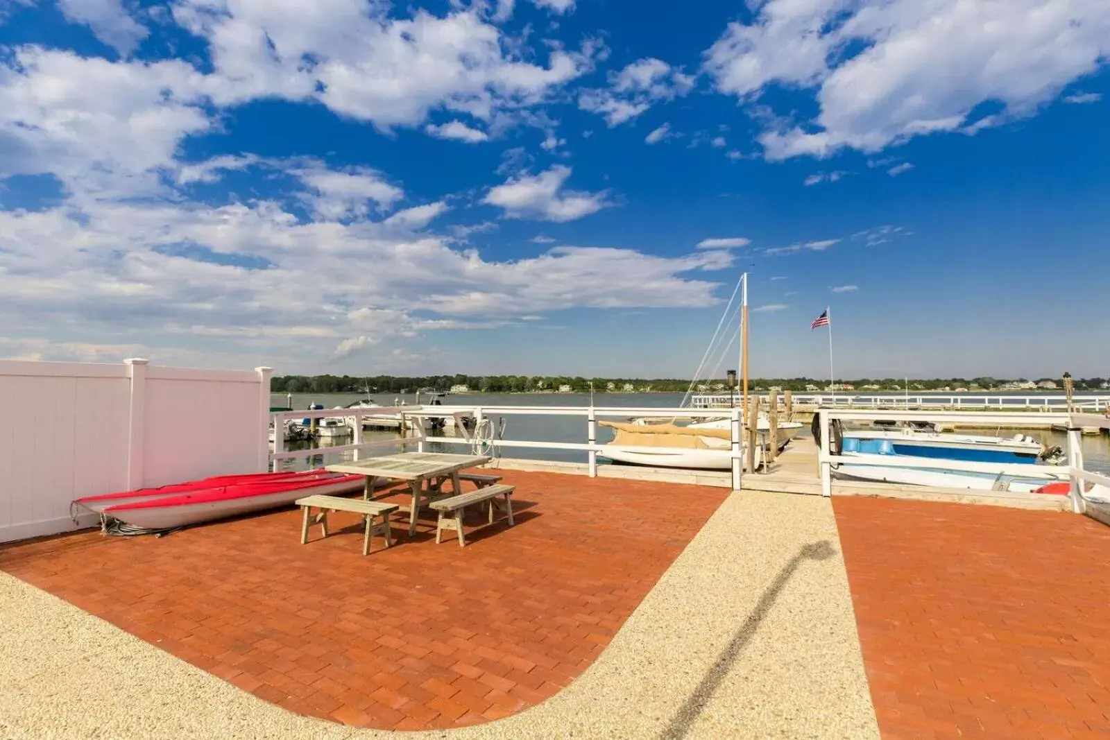 Swimming Pool in Colonial Shores Resort