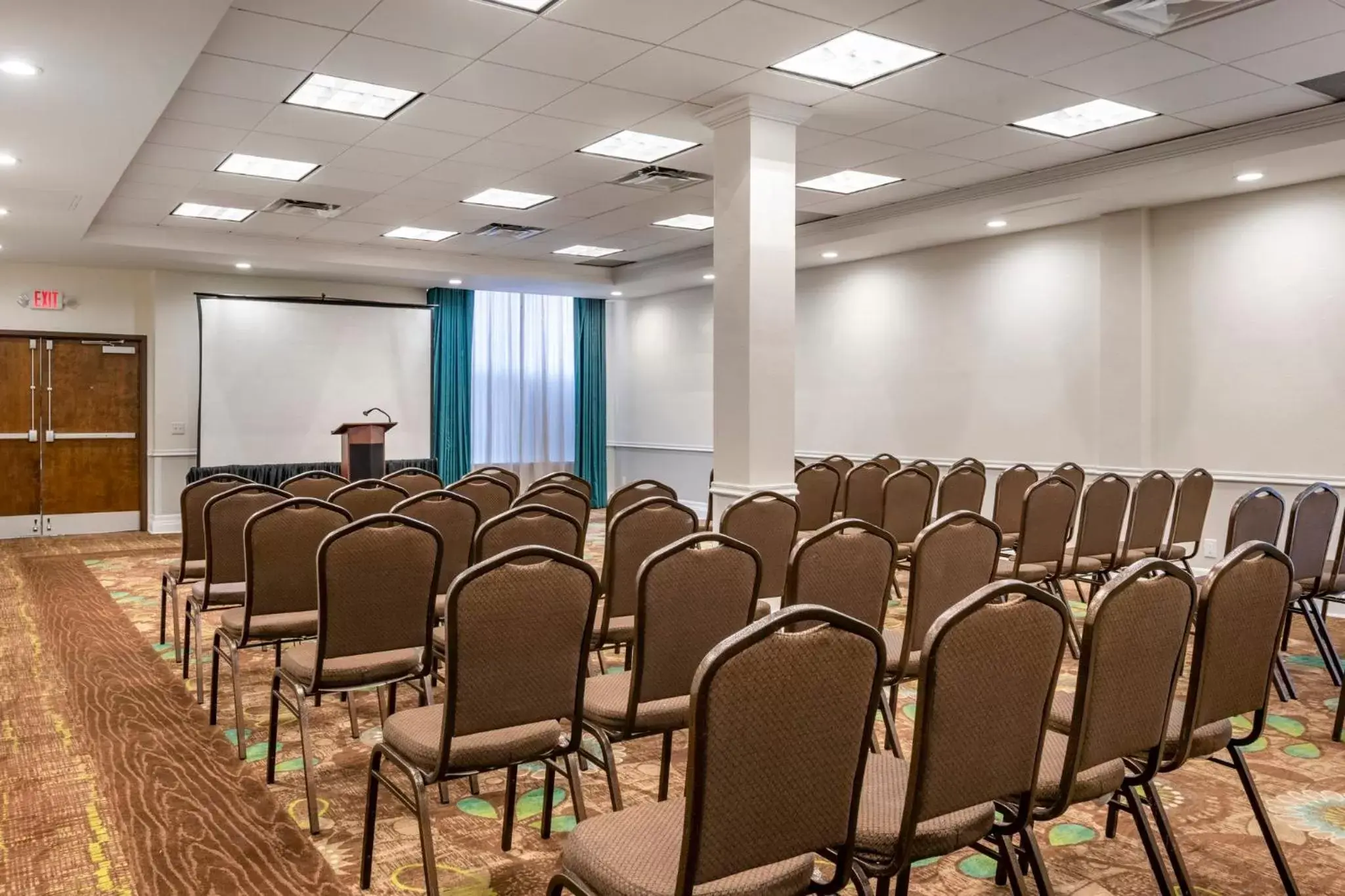 Meeting/conference room in Holiday Inn Resort Orlando - Lake Buena Vista, an IHG Hotel