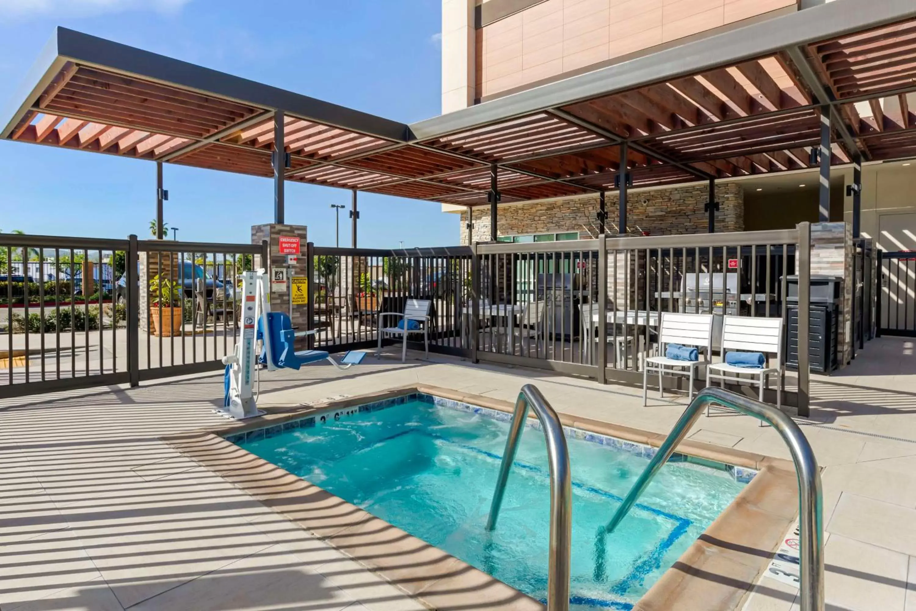 Sports, Swimming Pool in Home2 Suites By Hilton Redlands