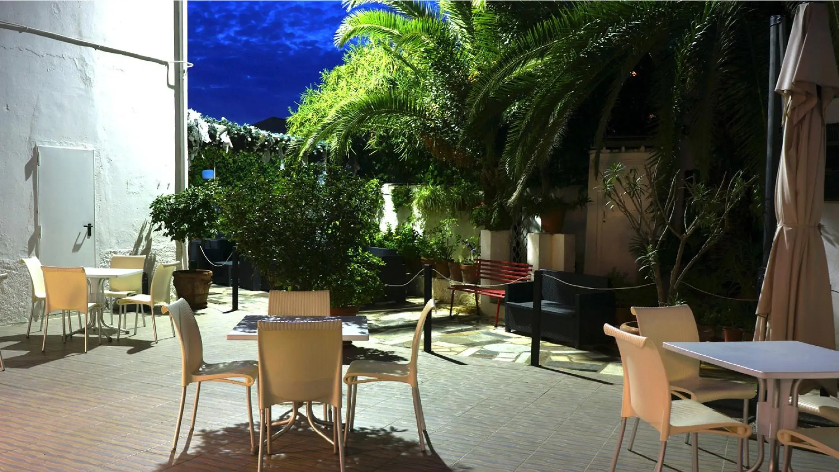 Garden, Restaurant/Places to Eat in Hotel Scigliano