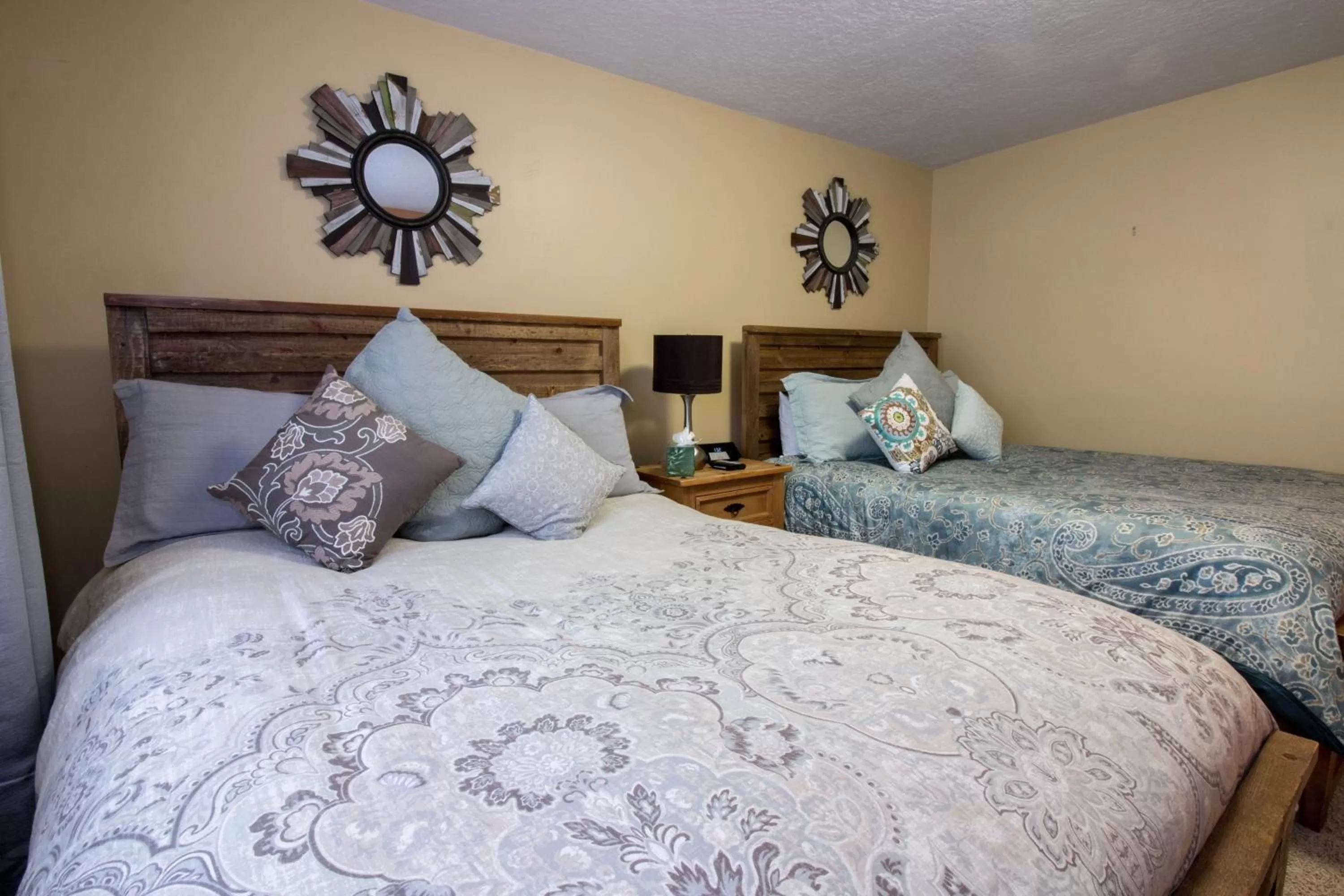 Bed in Treasure Mountain Inn