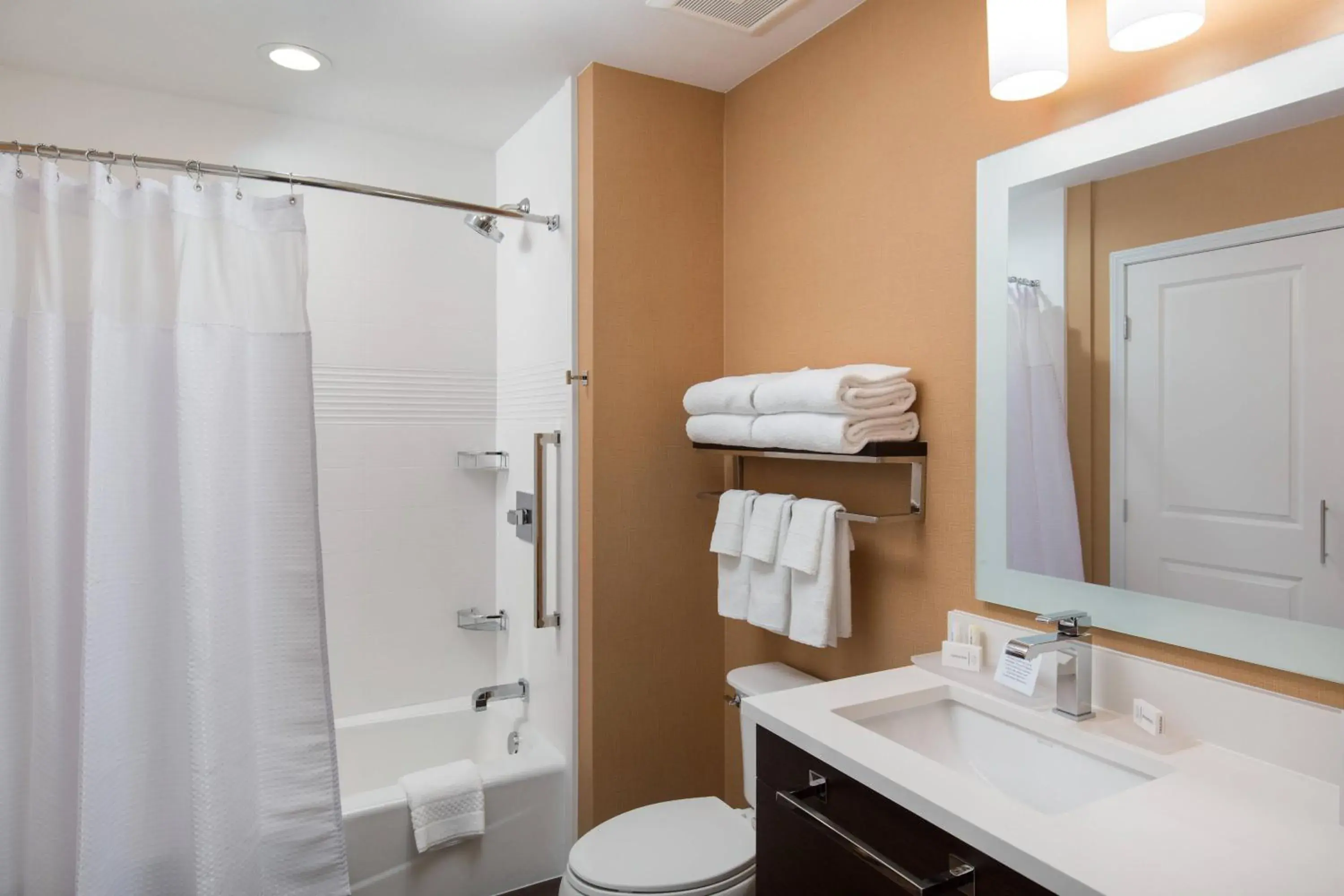 Bathroom in Towneplace Suites By Marriott Austin North/Lakeline