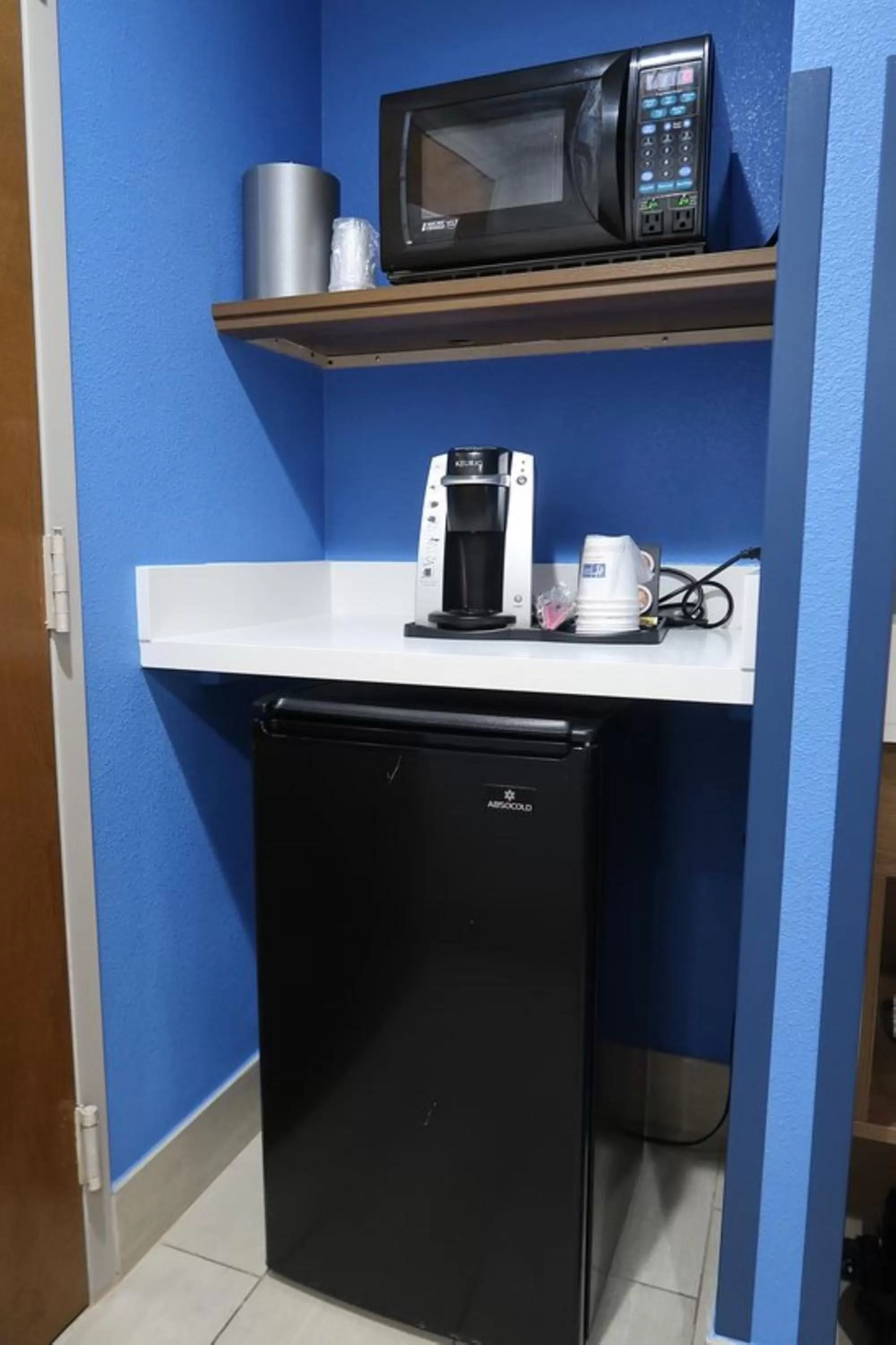 Coffee/tea facilities in Holiday Inn Express Easton by IHG